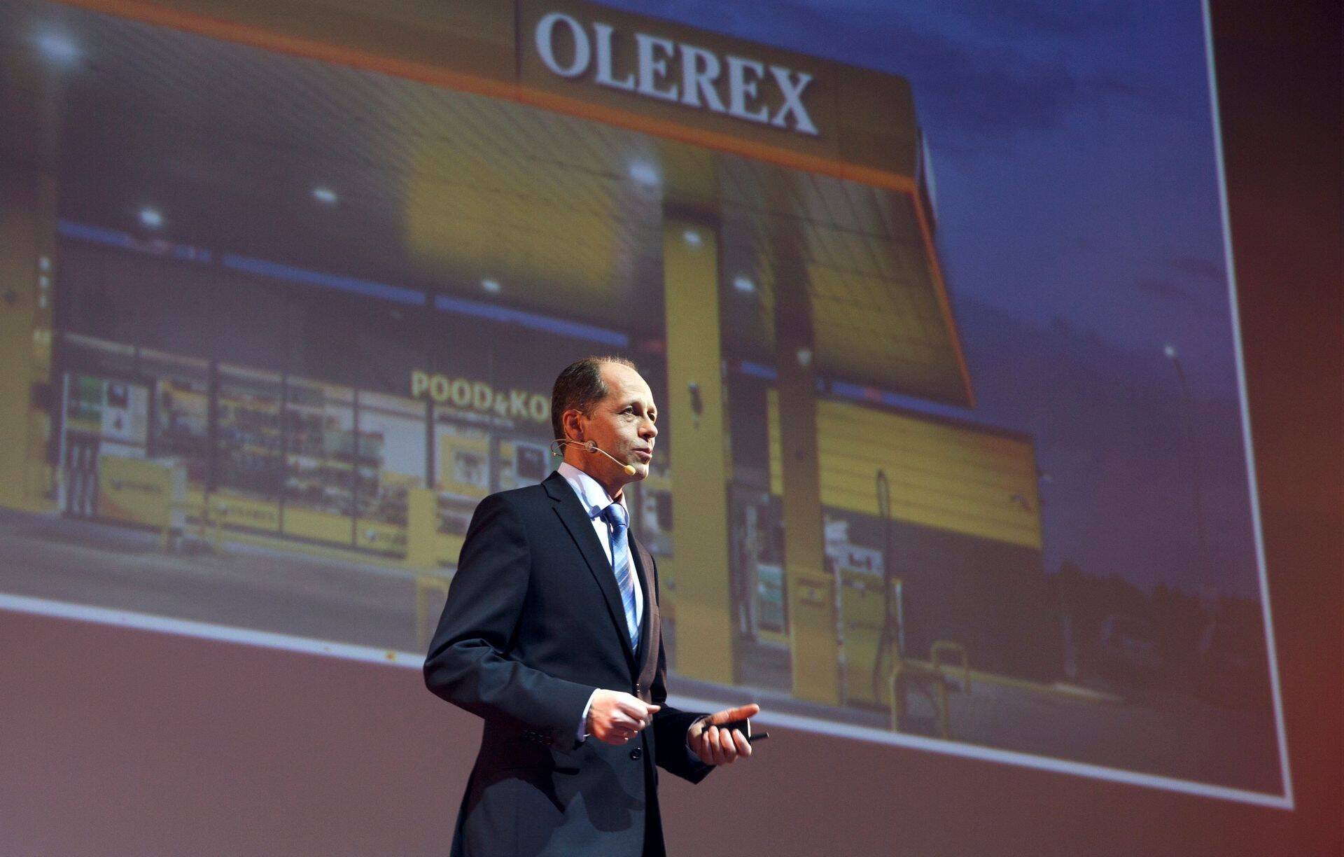 Olerexi omaniku Antti Moppeli sõnul on kohalik kütuseturg nii küllastunud, et konkurenstiamet keelab neil osa tanklaid osta.