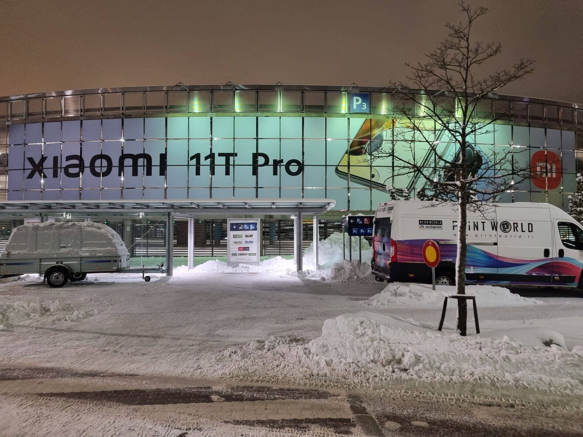 Helsingi Vantaa lennujaama hoone