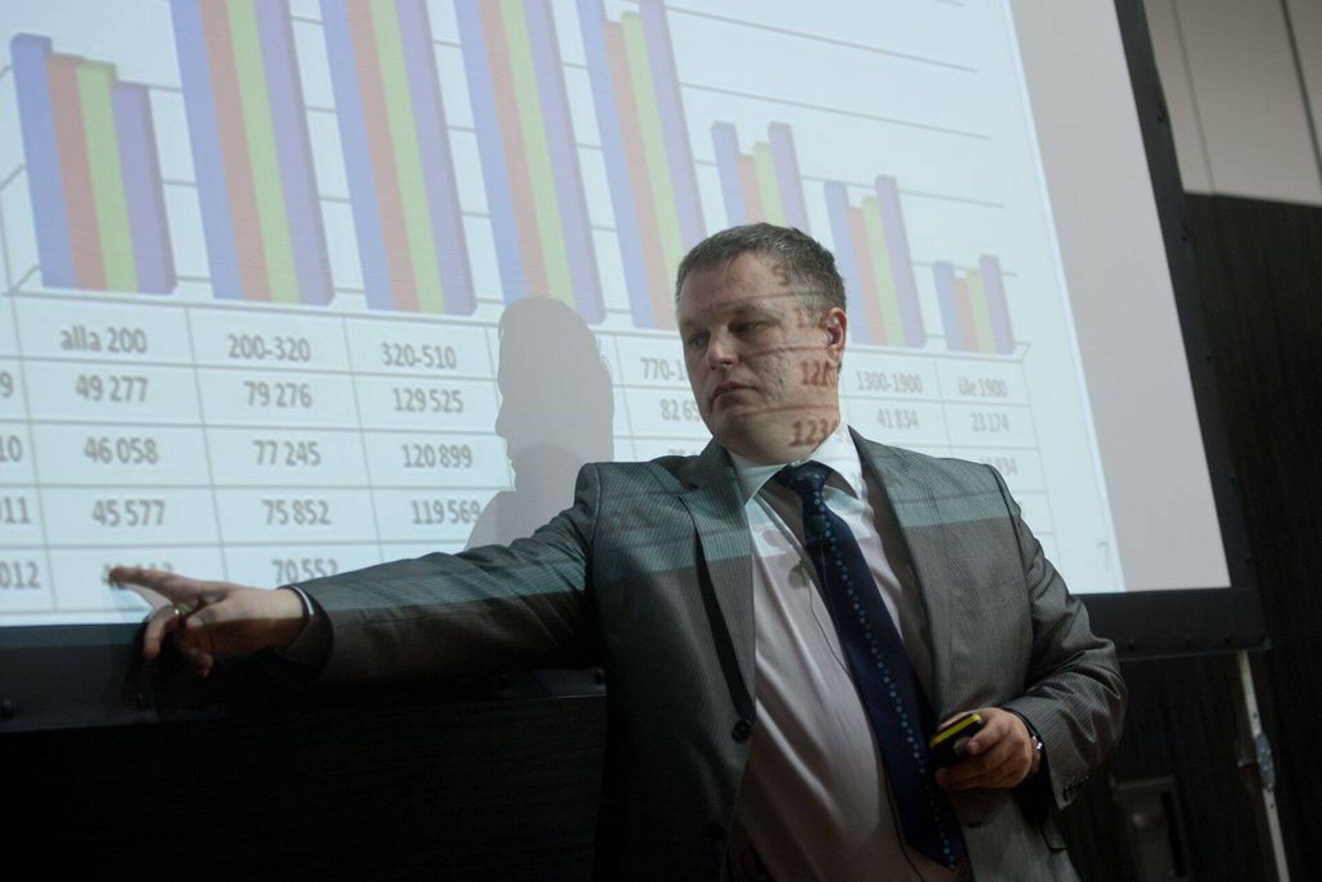 Maksu- ja tolliamet on valmis maksude avalikustamise diskussioonis kaasa lööma, teatas ameti peadirektor Marek Helm.