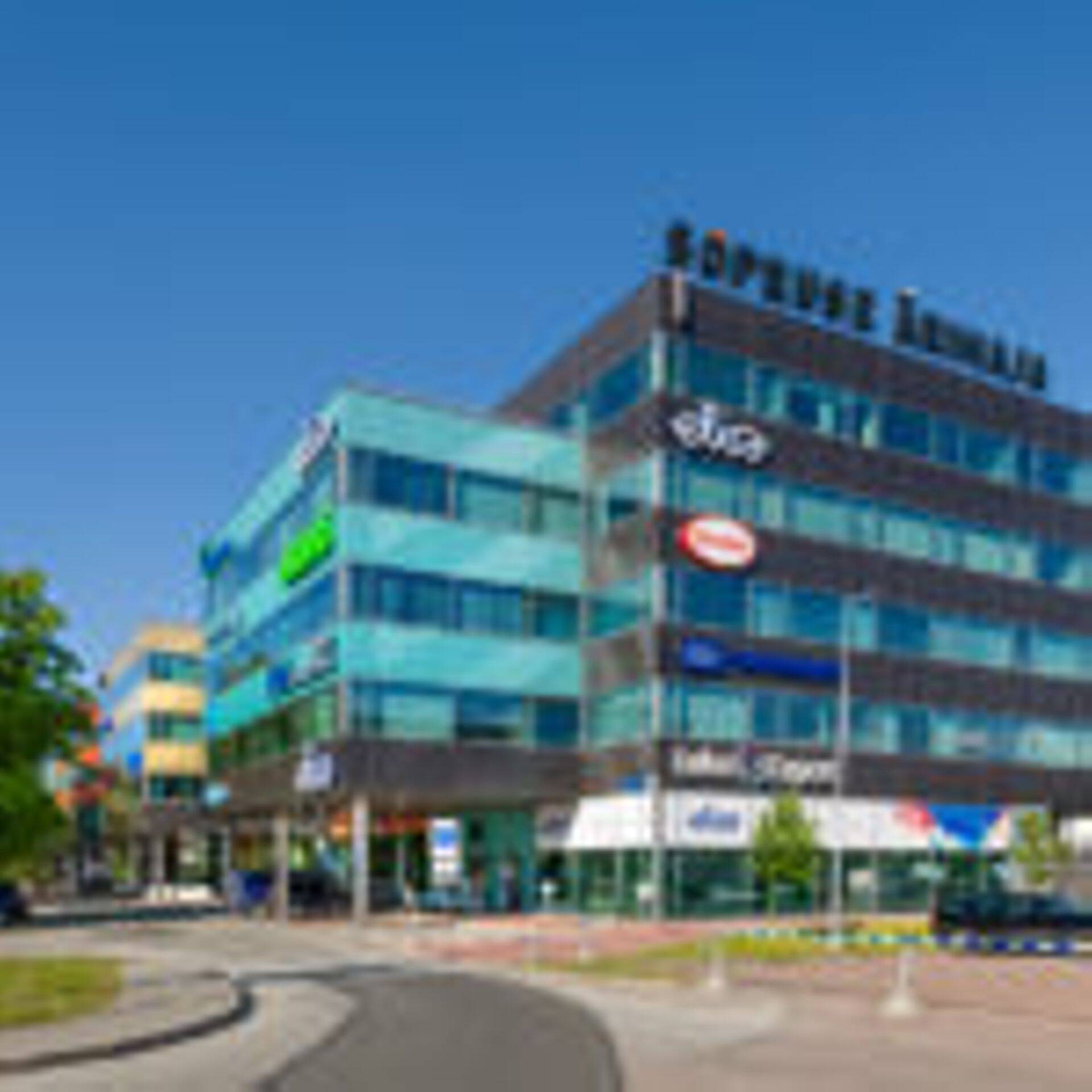 Sõpruse Ärimaja katusel valmis päikeseelektrijaam