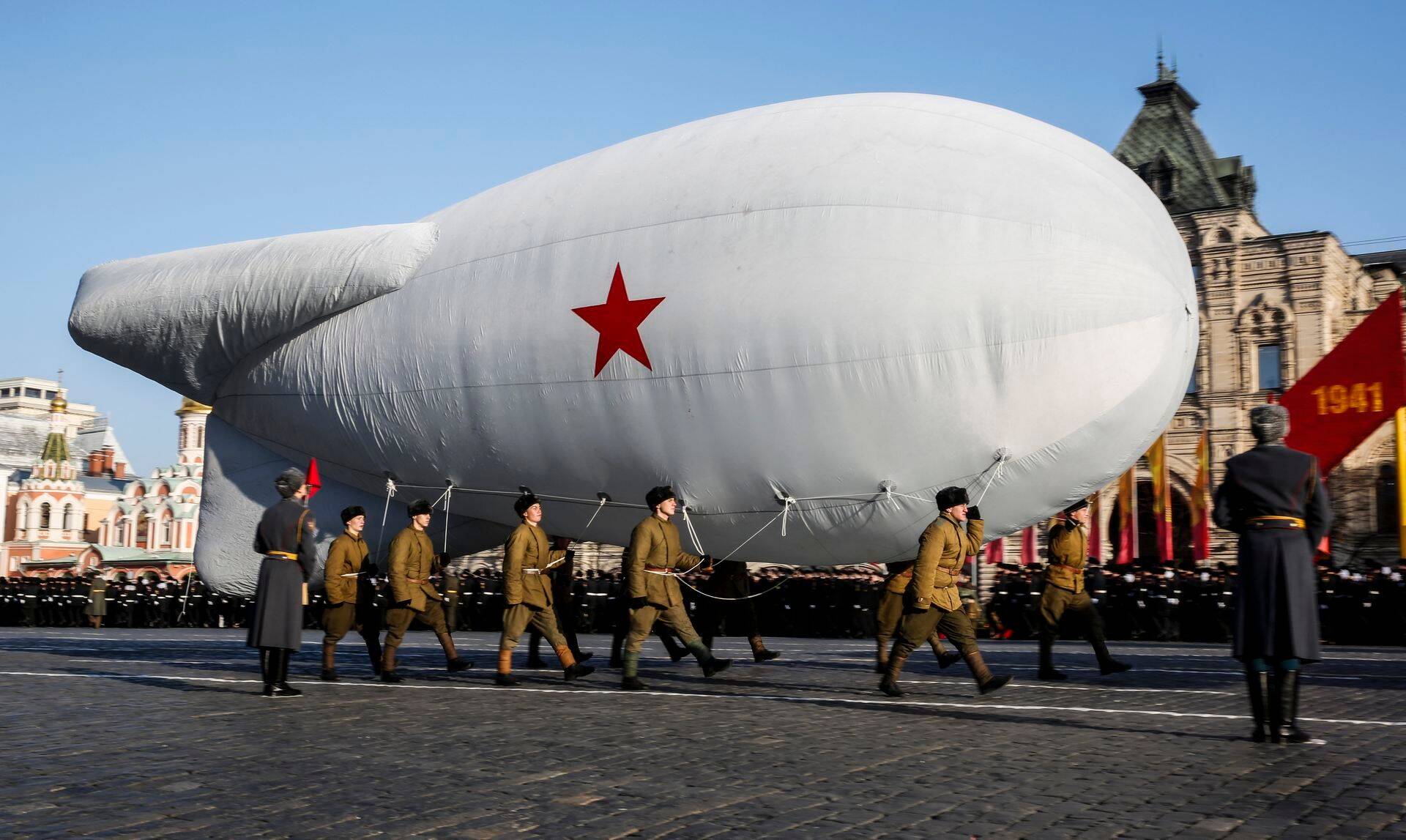Sõjaväeparaad Punasel väljakul