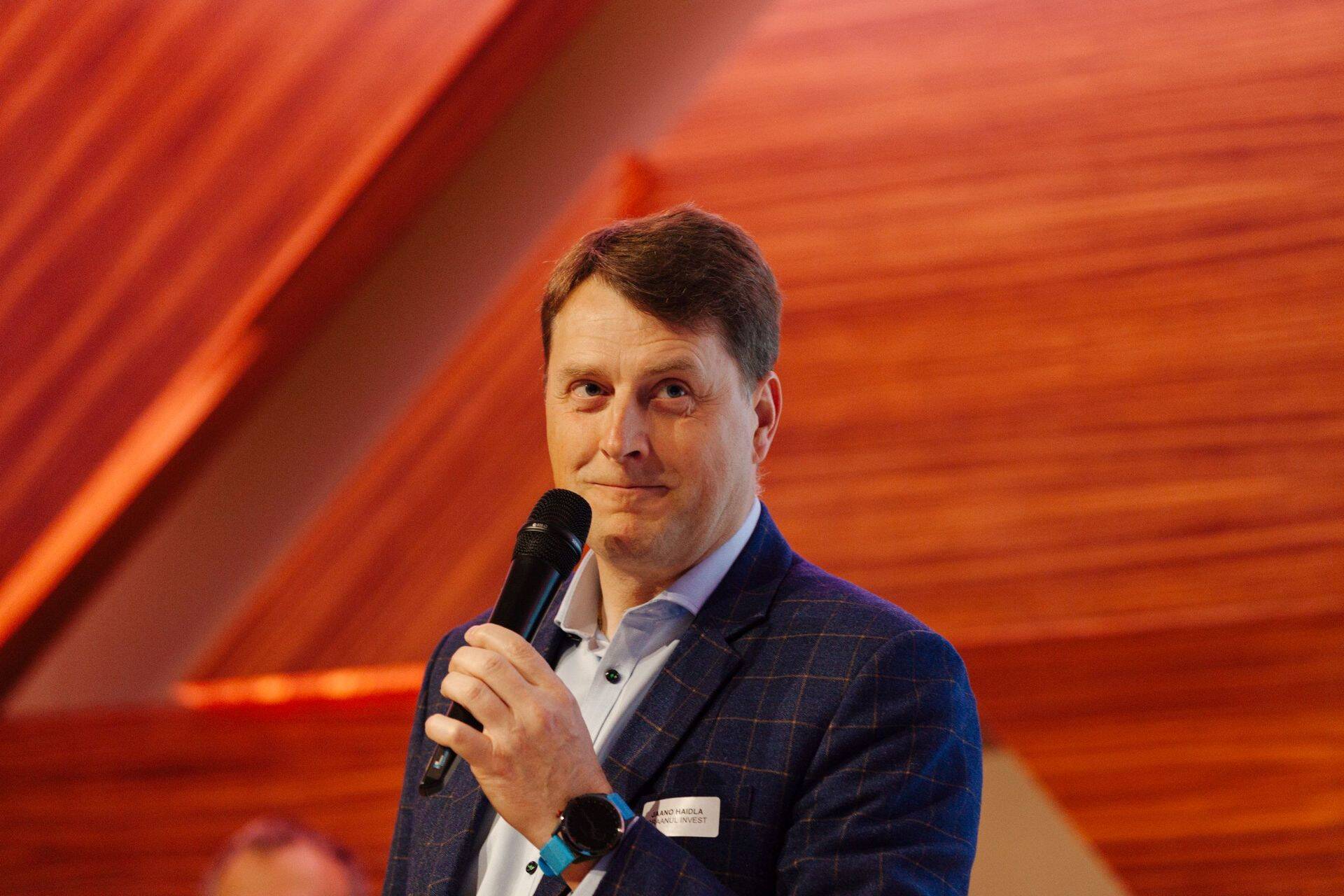 Eesti Metsa- ja Puidutööstuse Liidu juhatuse esimees Jaano Haidla märgib, et puidutööstuse jätkusuutlikkuse tagamiseks on aga vaja investeeringuid, aga need on praegu langustrendis.