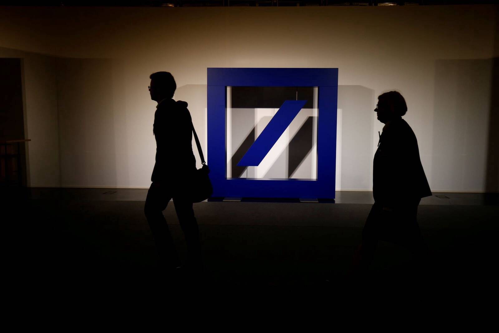 Vācijas lielākās bankas Deutsche Bank eksperti optimistiski raugās uz Eiropas akcijām 2025. gadā.