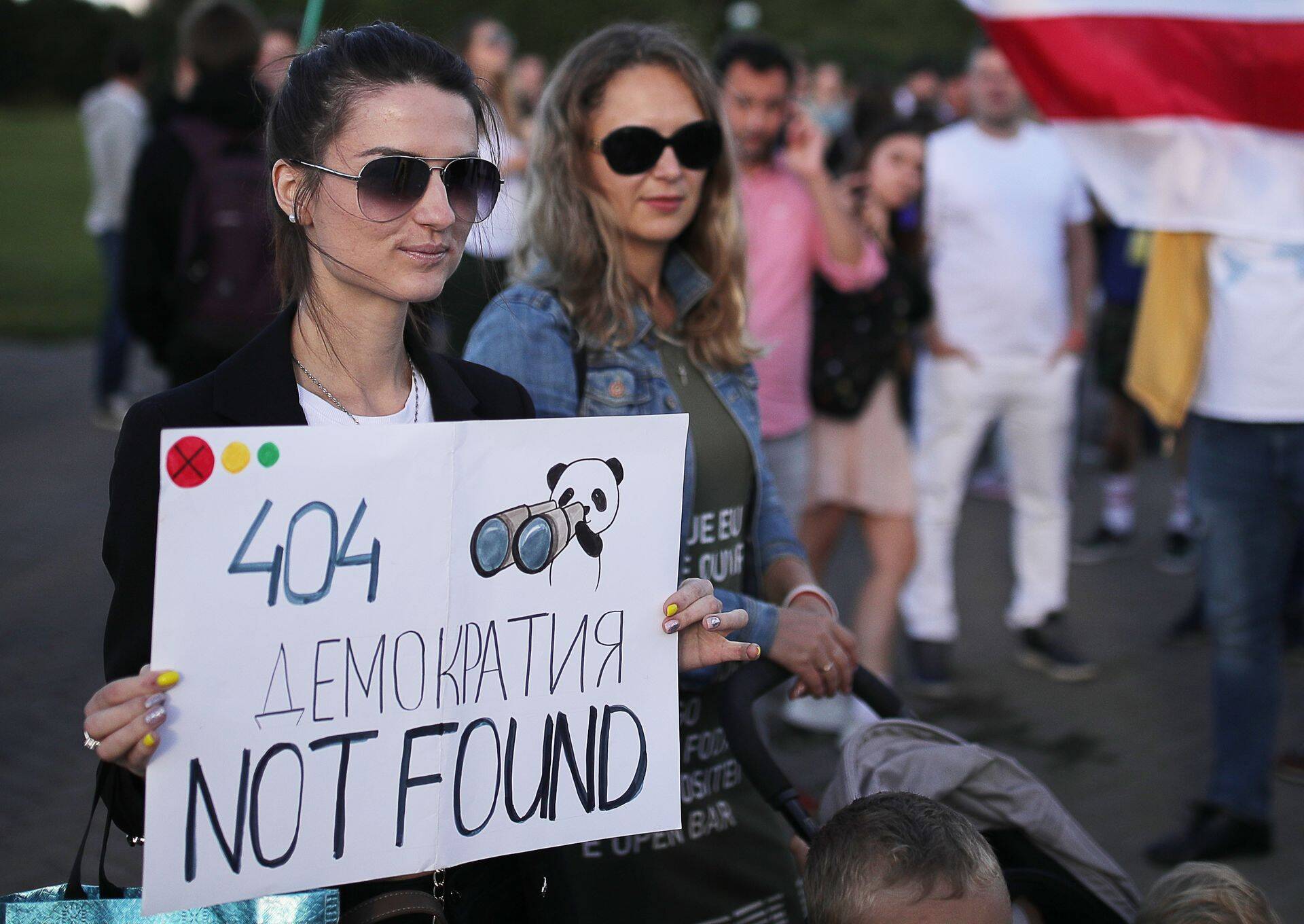 Жёсткие меры белорусских властей против людей, не поддерживающих Александра Лукашенко, мотивирует предпринимателей искать возможности для переезда за рубеж. На фото протест в защиту IT-индустрии против ареста влястями одного из руководителей известного в Беларуси IT-стартапа PandaDoc Микиты Микадо.