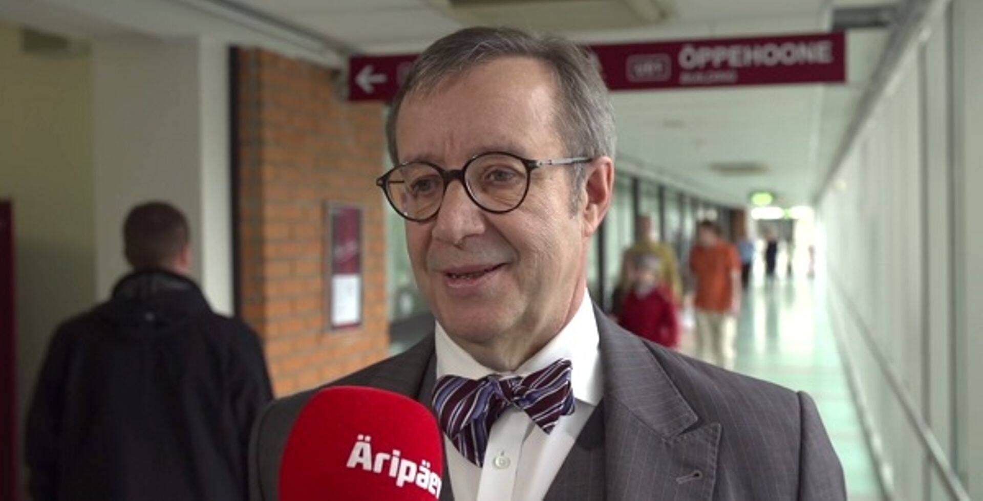 President Ilves sai seenel käies puugilt nakkuse