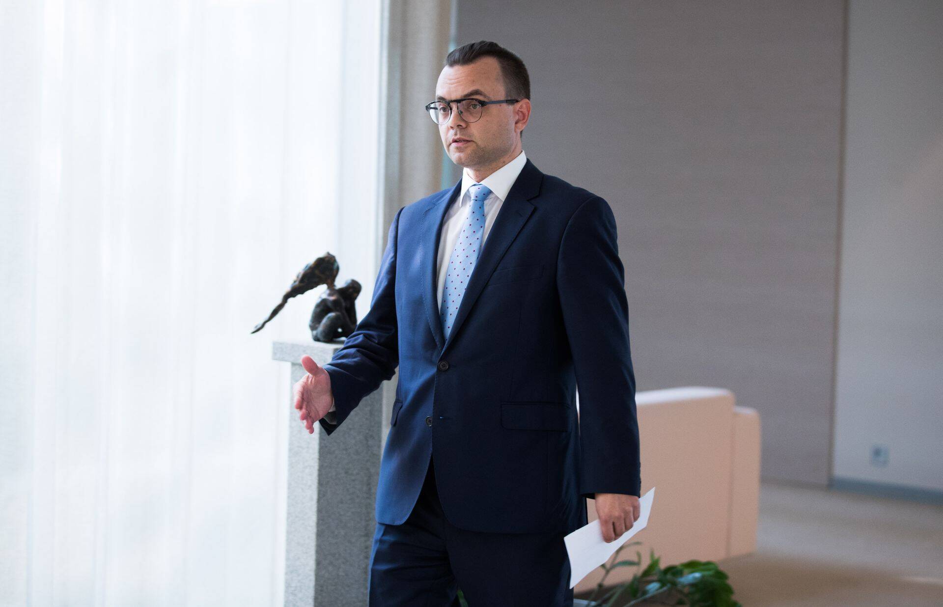 Taru ülikooli endine raamatukogu direktor Martin Hallik