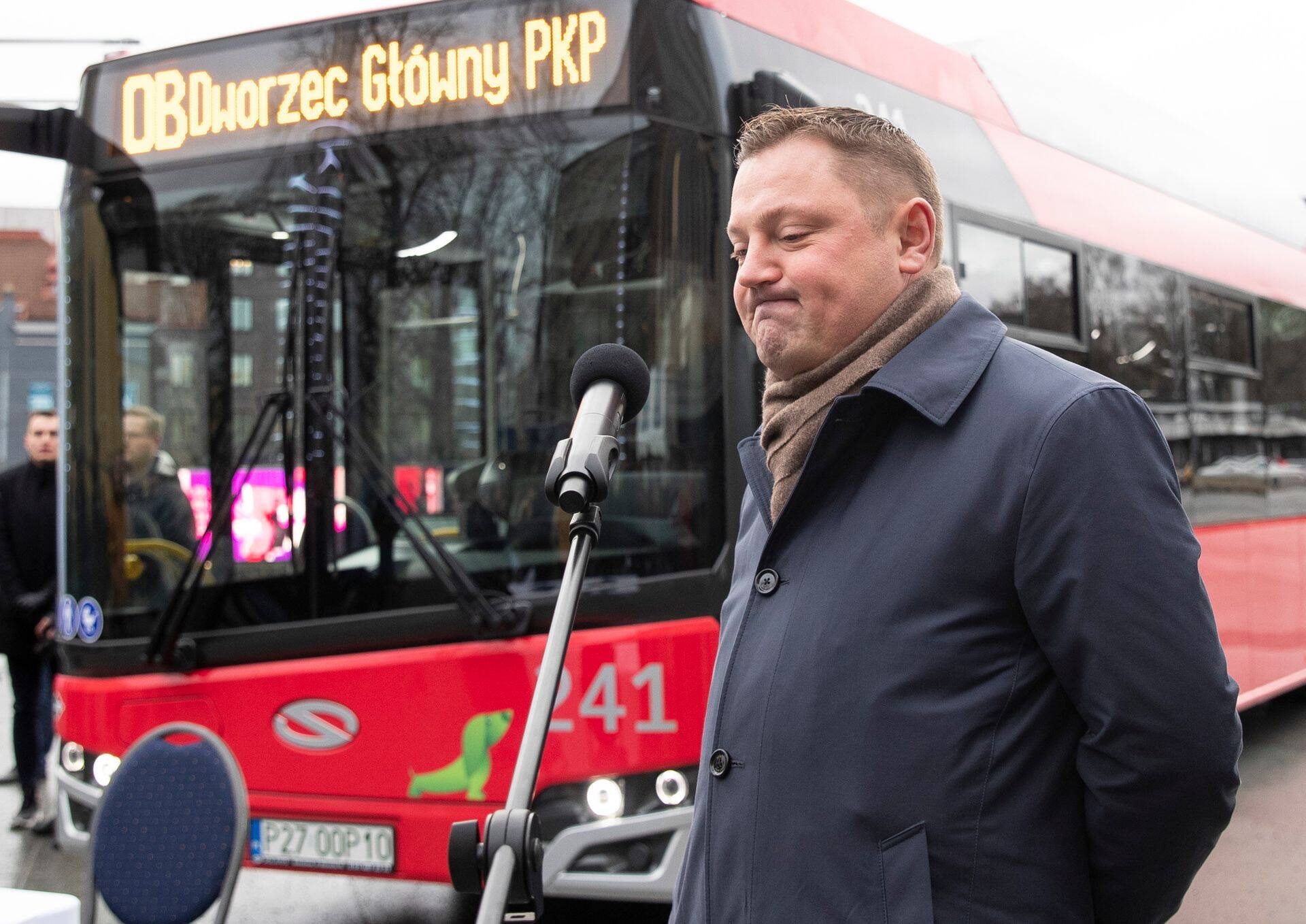 Nädala eest uute busside ostulepingust teatanud Tallinna Linnatranspordi ASi juhil Deniss Boroditšil pole veel aimugi, kas sügisest liinidele tulevatele gaasibussidele on kütuse tarnimine üldse tagatud.
