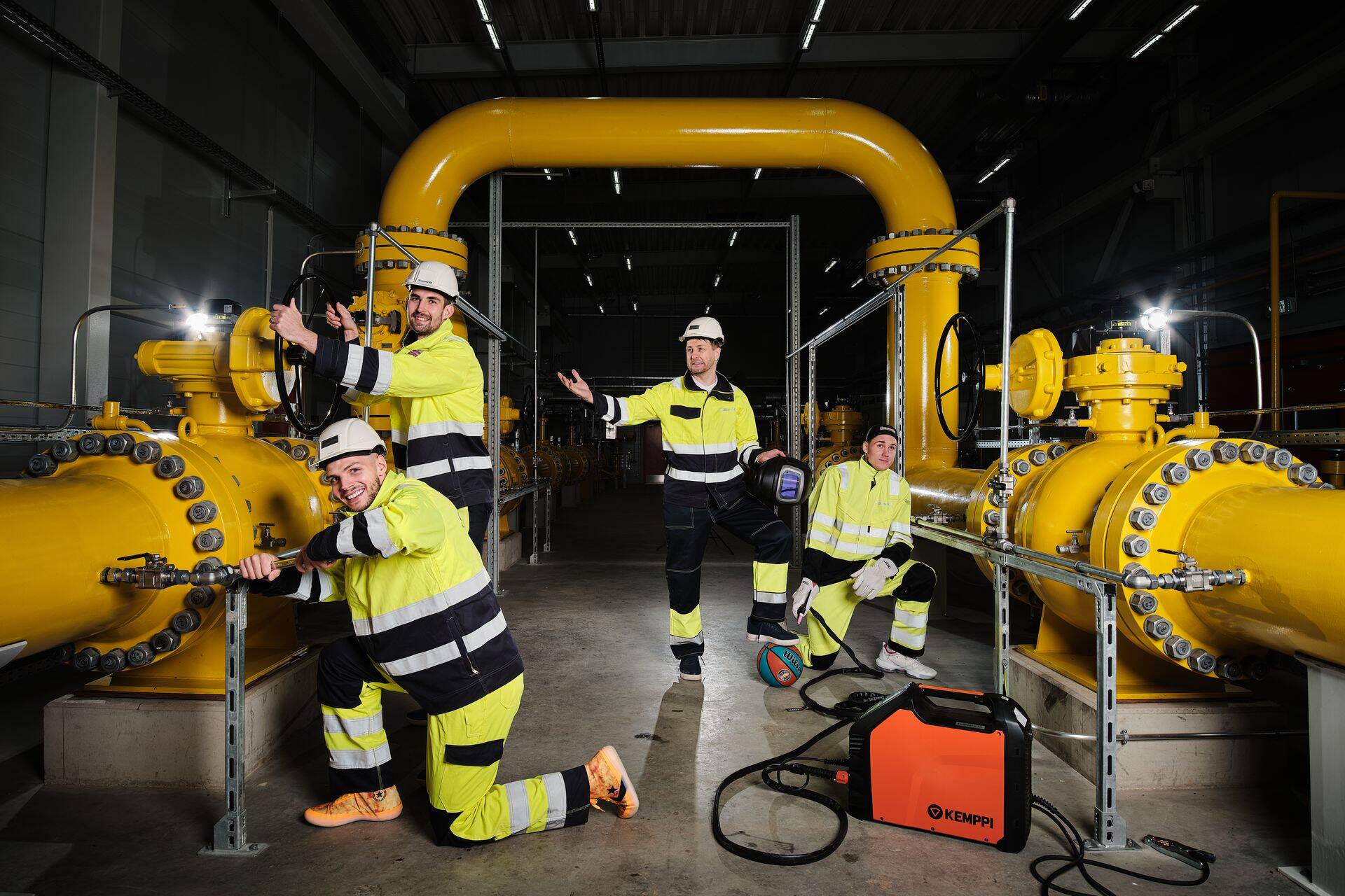 Koostöö Kalev/Cramo korvpallivõistkonnaga, mängijad ei pelga vajadusel ka keevitust kätte võtma