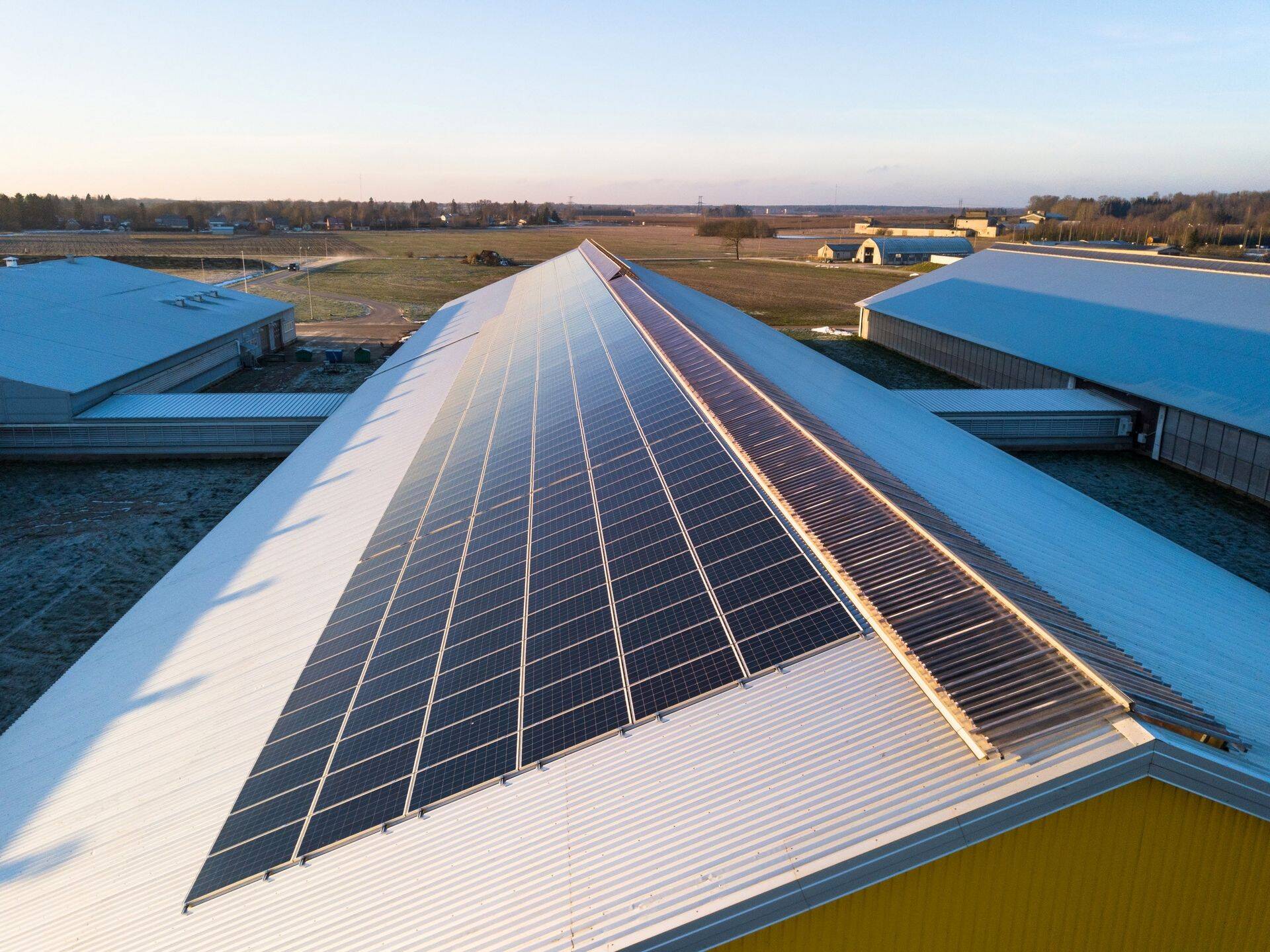 Ainulaadne on projekt selle poolest, et tarbija – piimafarm – ei pidanud ise elektrijaama ehitusse raha investeerima.