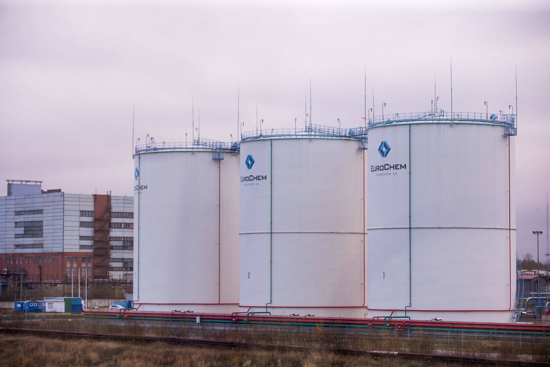 Väetisemüüja EuroChemi terminal Sillamäe sadamas.