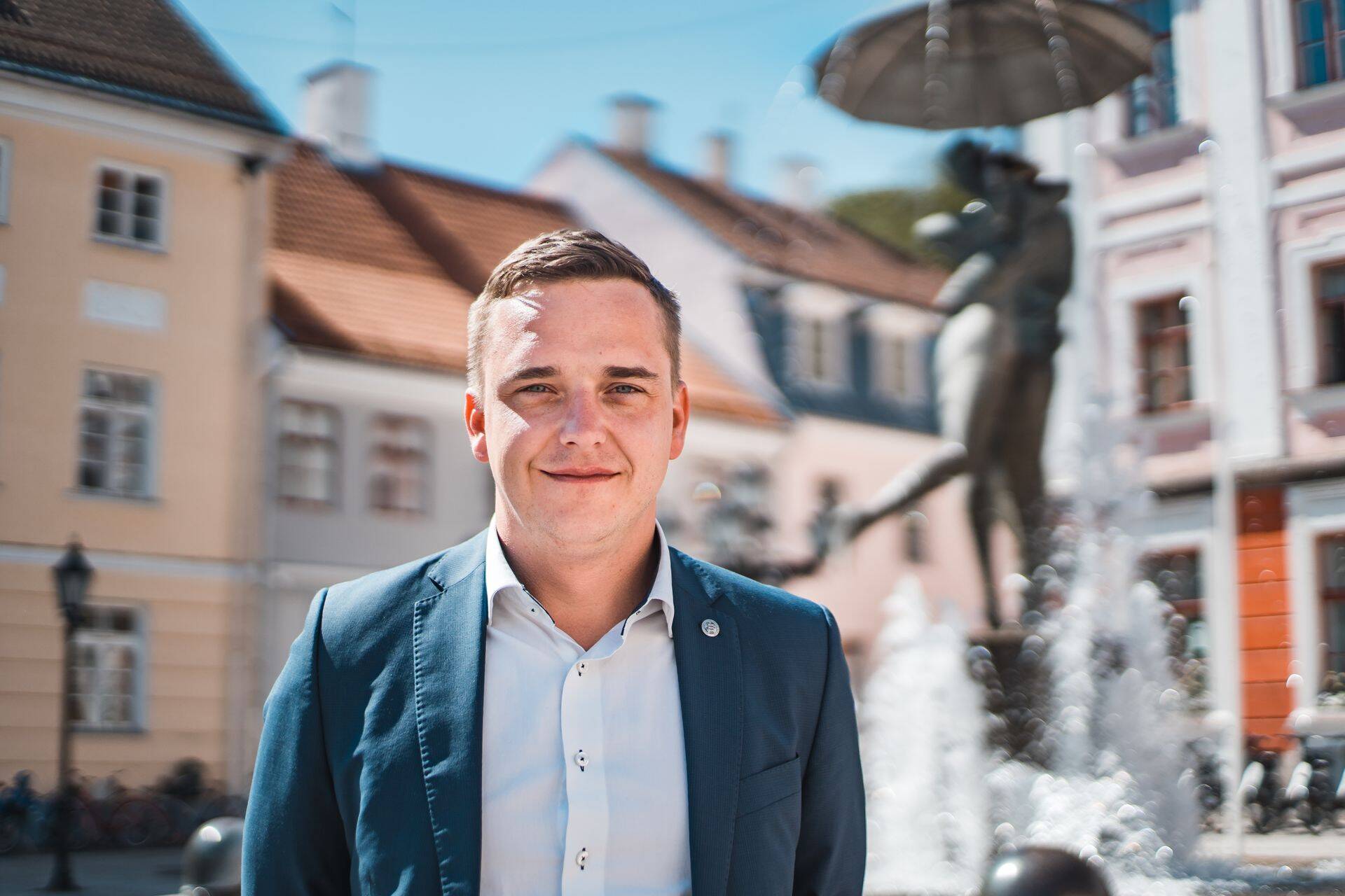 Mikk on juhtinud alates 2013. aastast üritusturundus- ja produktsiooniettevõtet Amazing Productions.