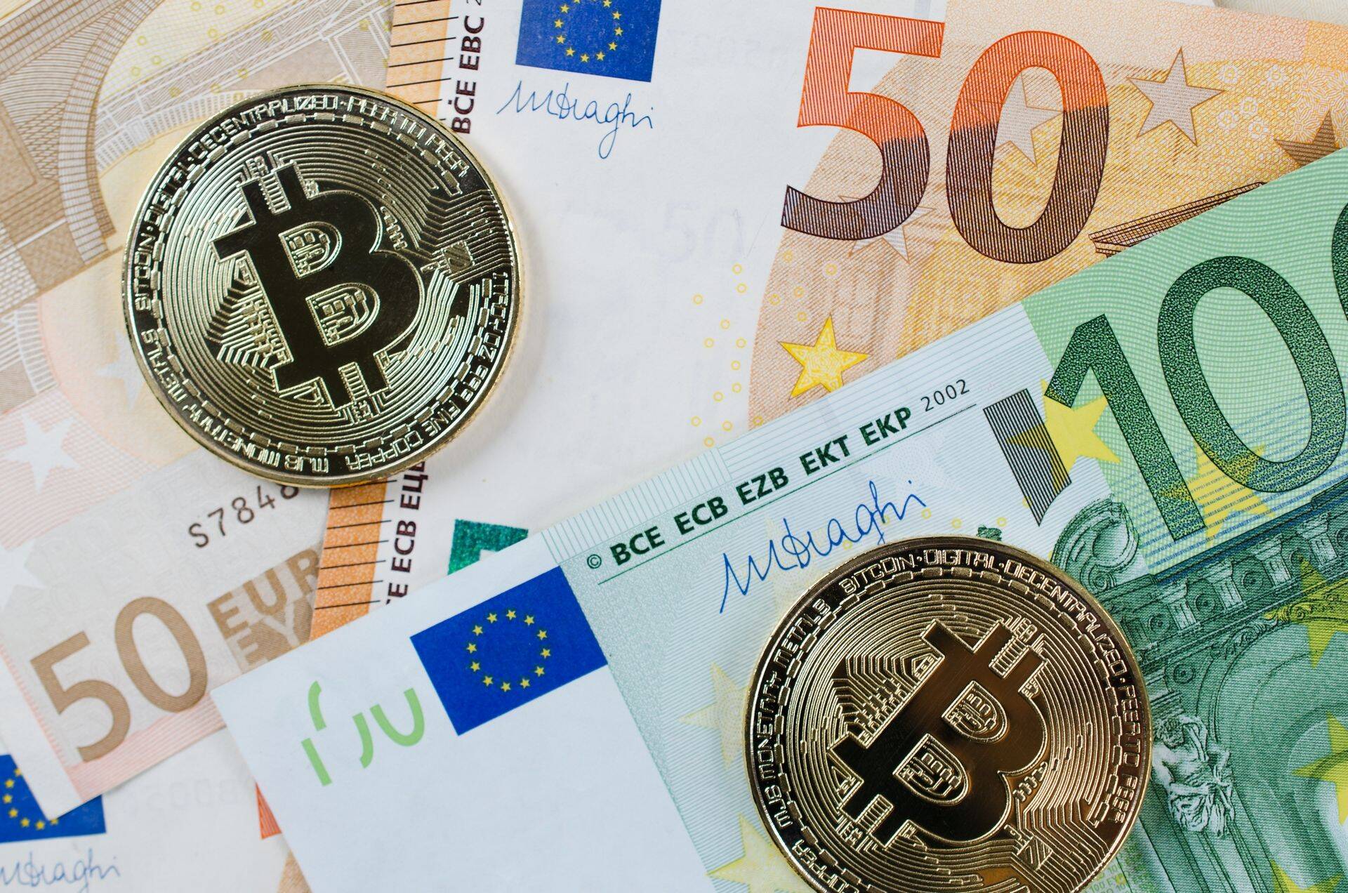 Bitcoin ja eurod.