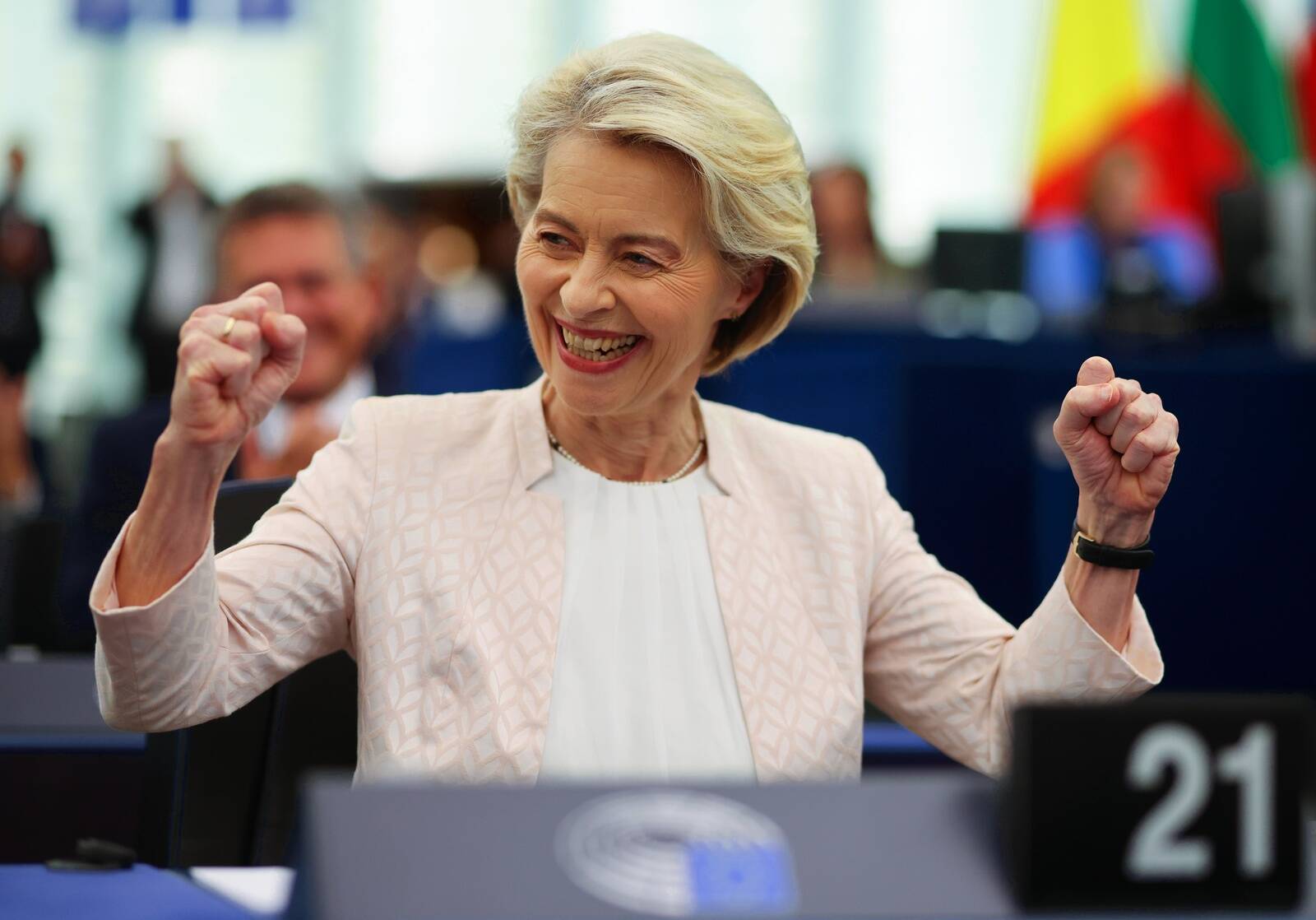 Европарламент проголосовал за председателя Еврокомиссии.
