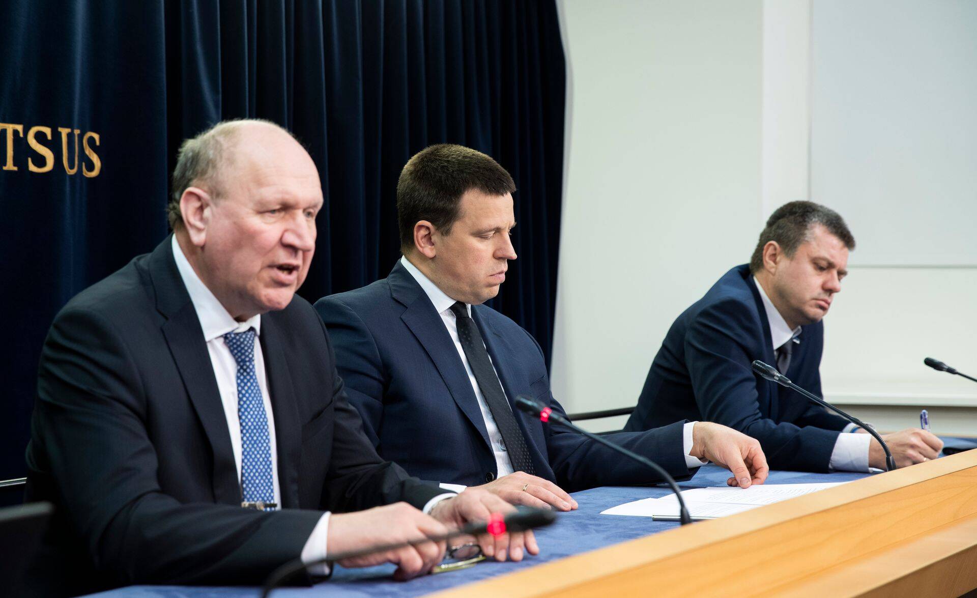 Пресс-конференция правительства