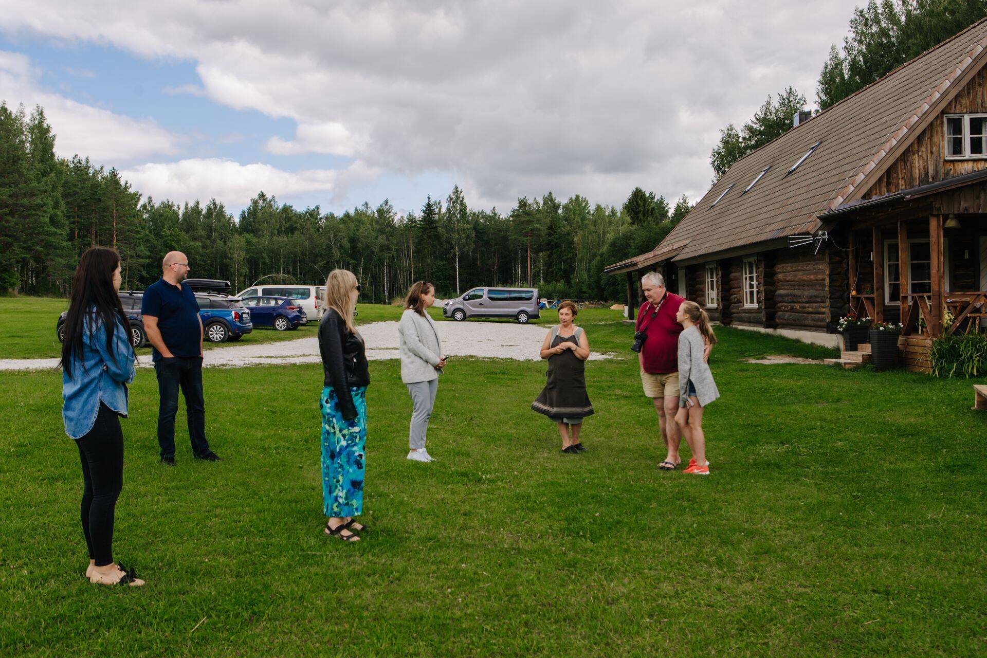 Kauksi puhkemajas leiab igaüks tegevust.