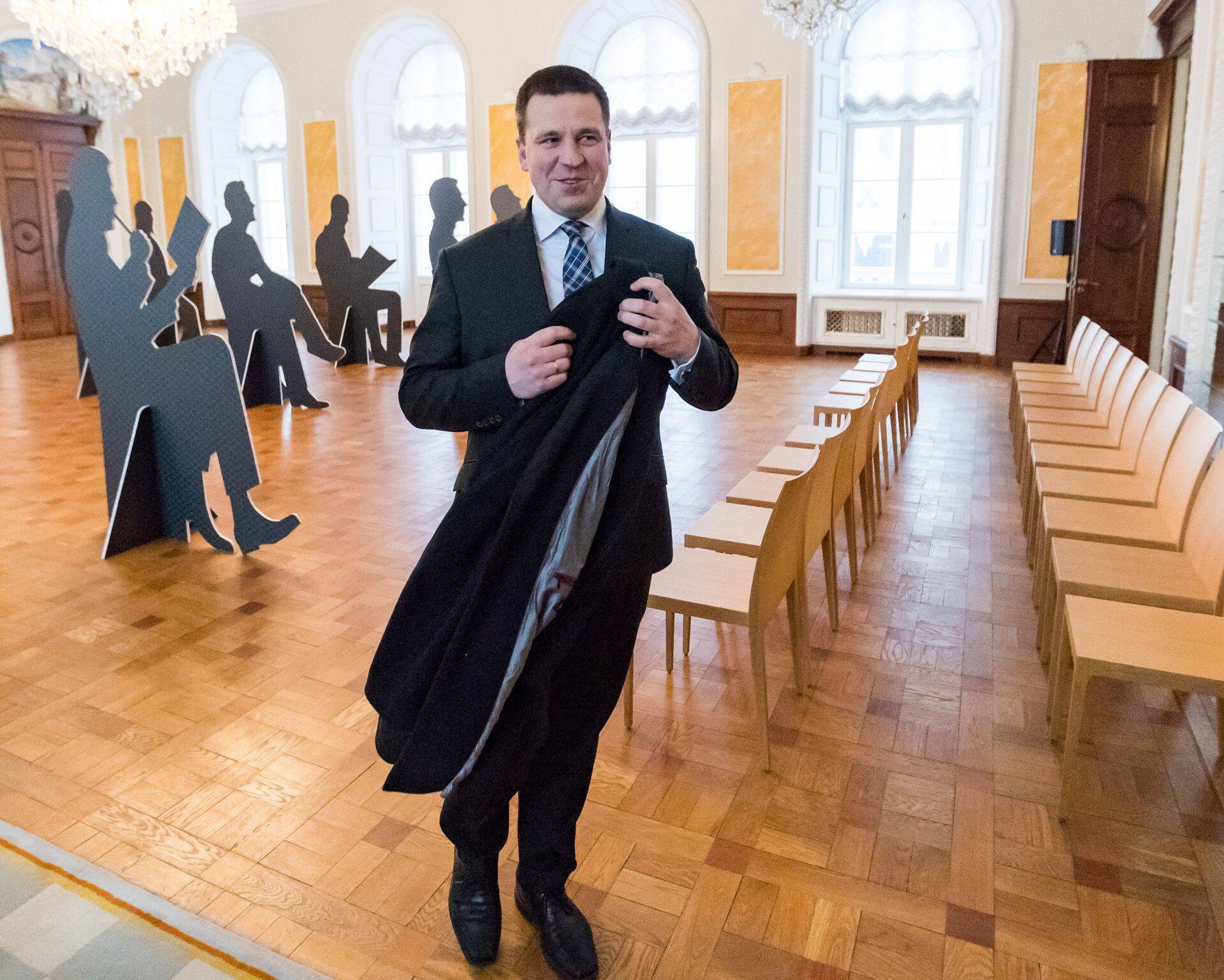 В 15:00 Ратас ответит на запрос, связанный с ПБК