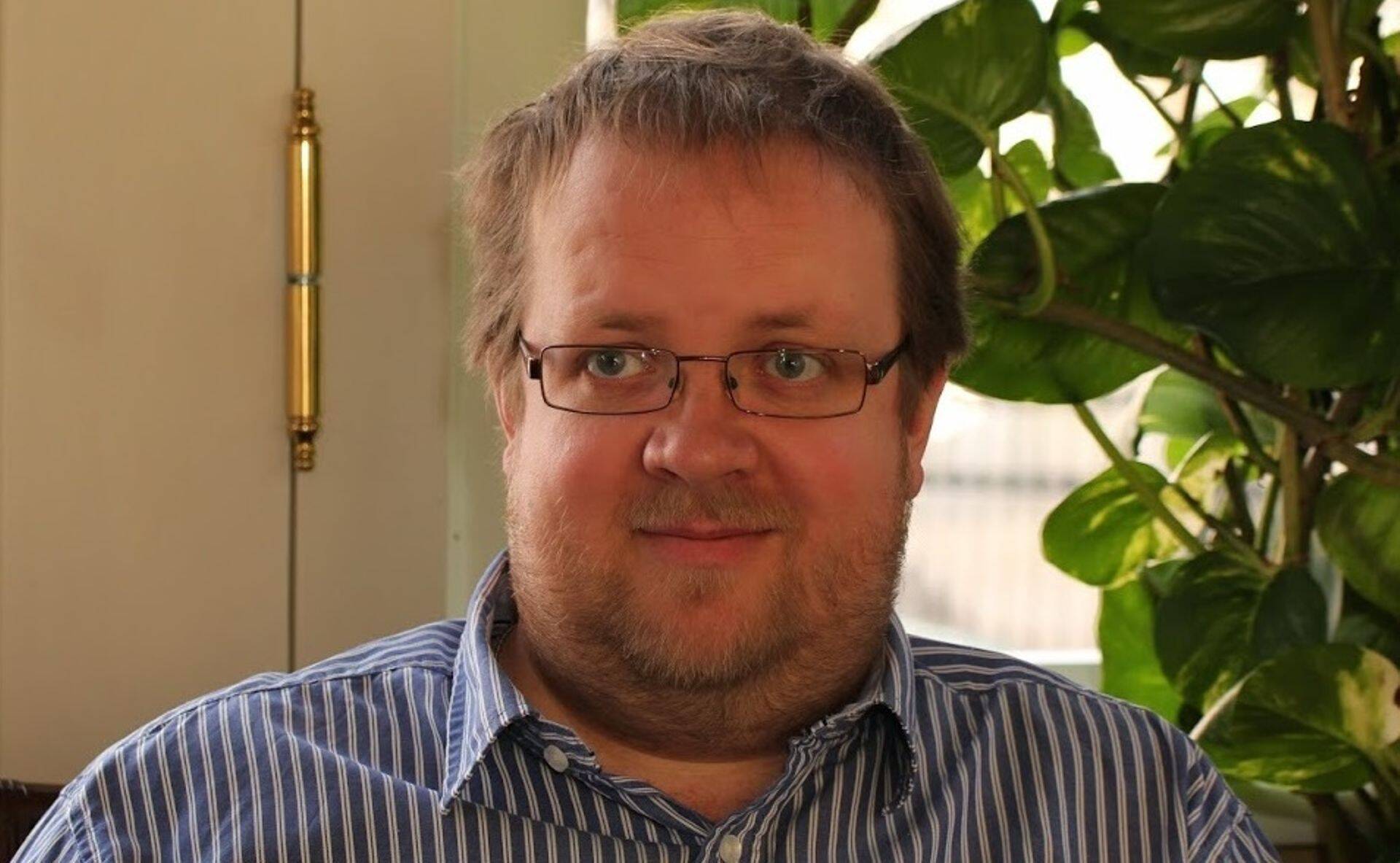 Kehakeele ekspert Endel Hango soovitab teenindajatel selgeks õppida Aleksanderi tehnika „Kukal vabaks!“