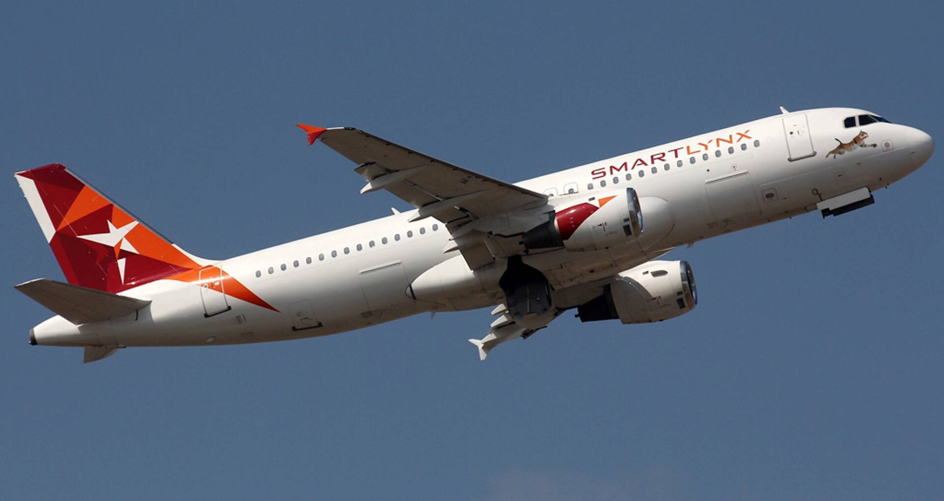 SmartLynxi lennuk Airbus A320 ES-SAK