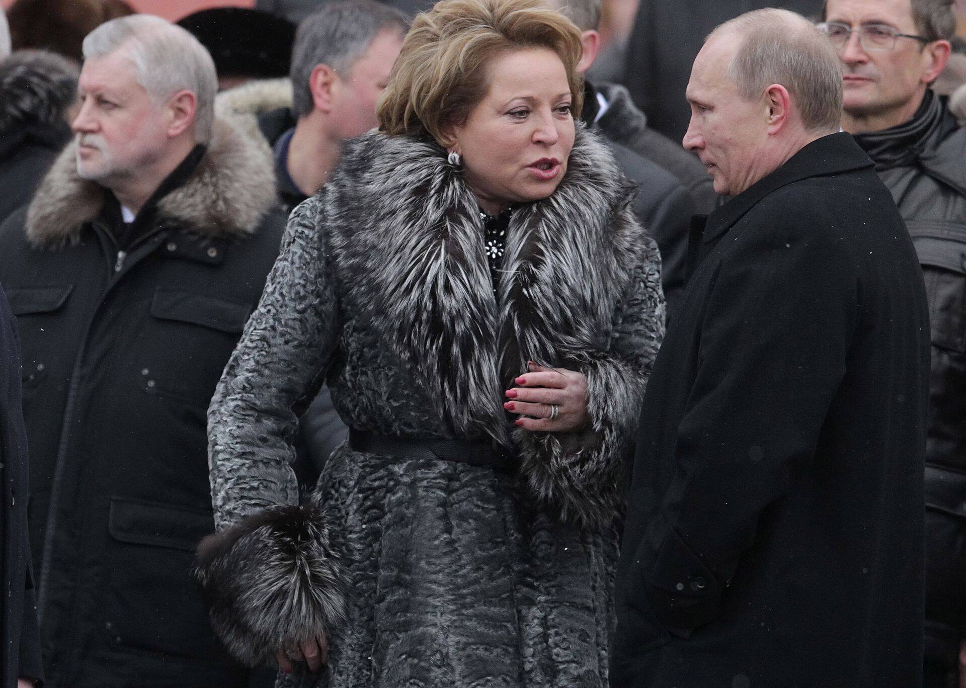 Valentina Matvijenko ja Vladimir Putin
