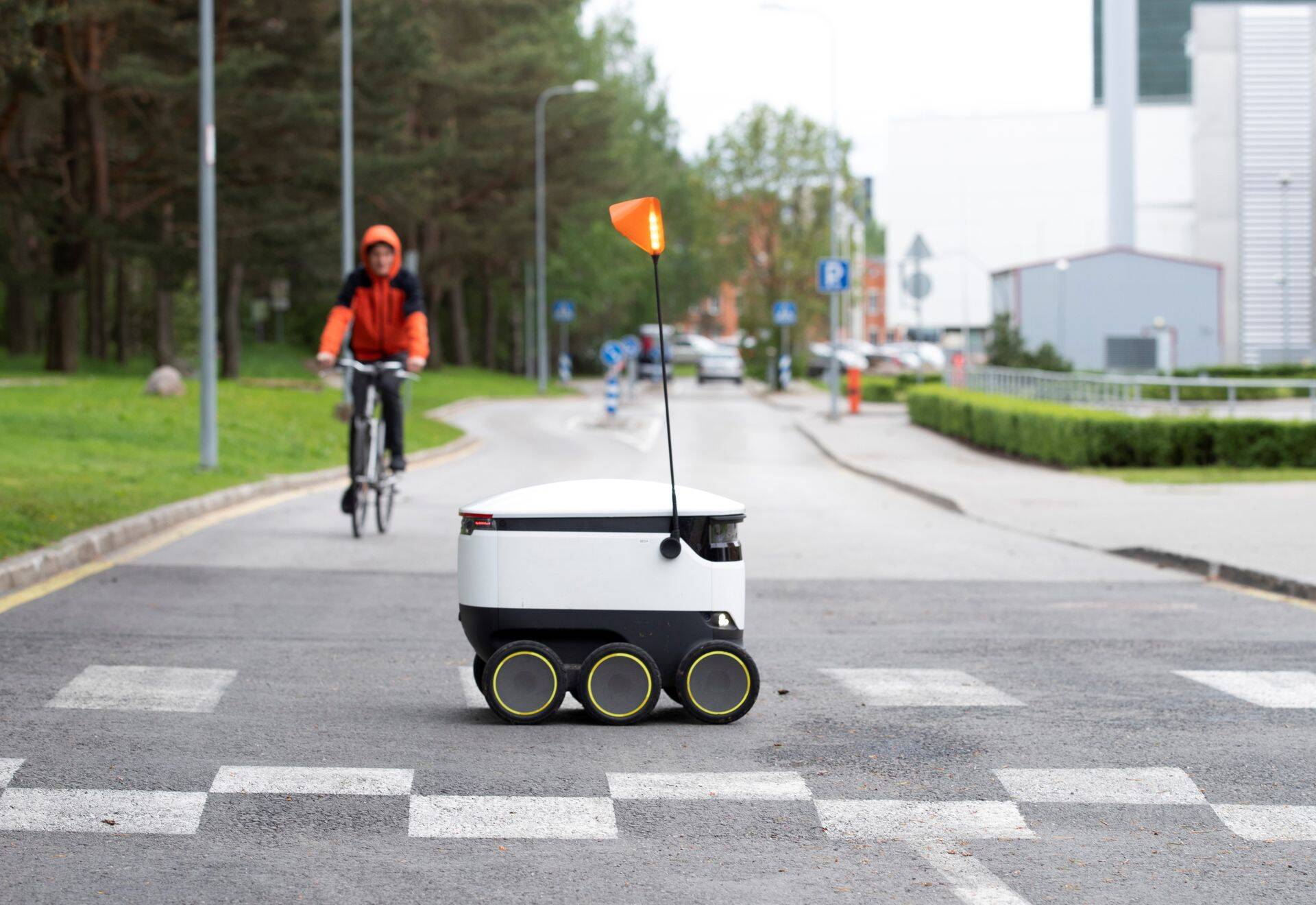 Starshipi robotkuller. Koroonakriisis võidavad ettevõtted, kes on enda teenused ja tooted digitaliseerinud või seda tegemas.