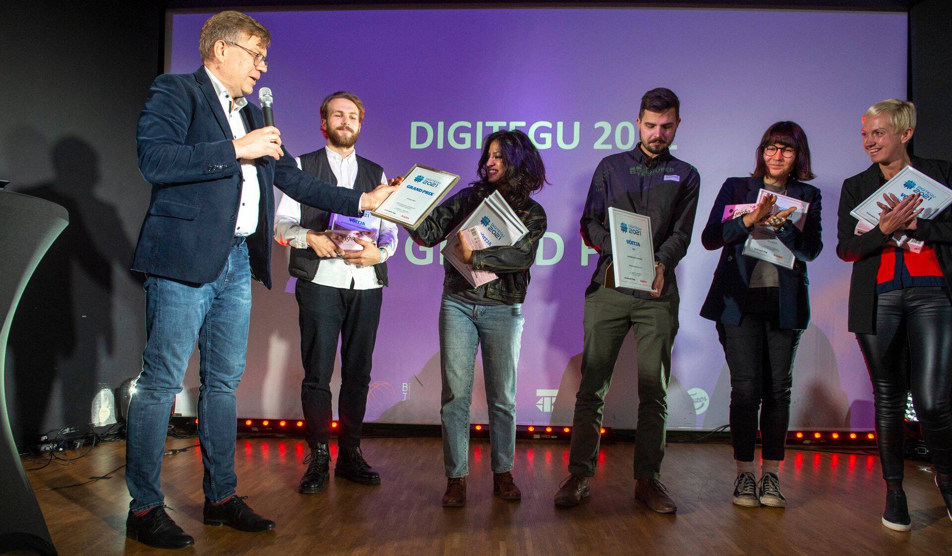 Aasta Digitegu konkursi võitjad eelmise aasta Best Interneti konverentsil.