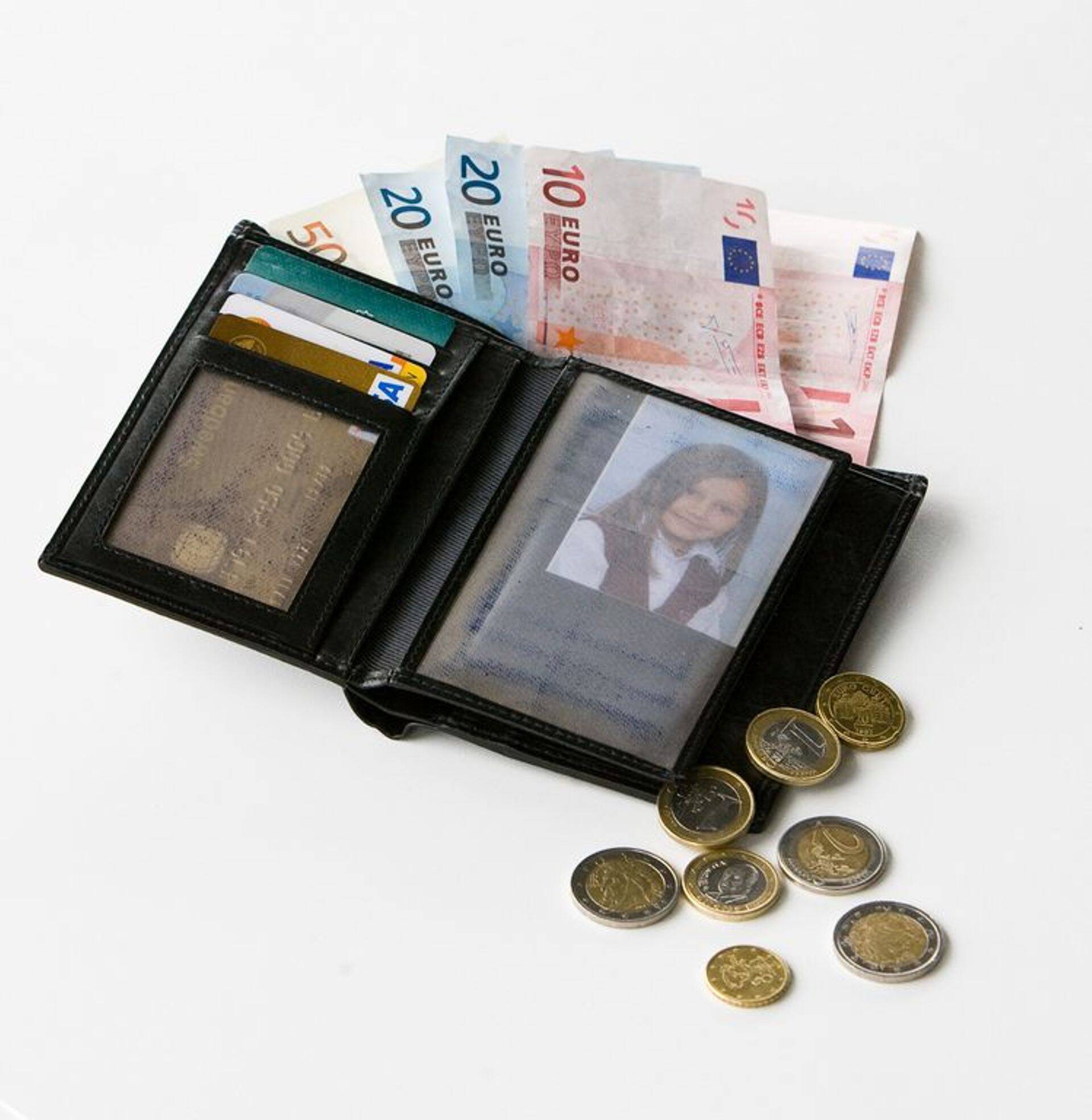 Palgaootus on aastaga kasvanud veidi enam kui 200 eurot, tegelikkuses ei ole aga keskmine netotöötasu kasvanud.