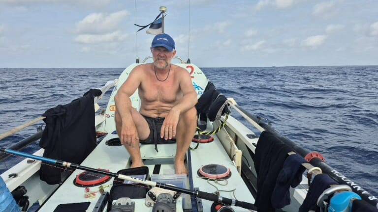 Kena Reina logiraamatust: “Paadi ümber kalad parves. Hannes on kõik landid läbi proovinud. Ei muhvigi.”