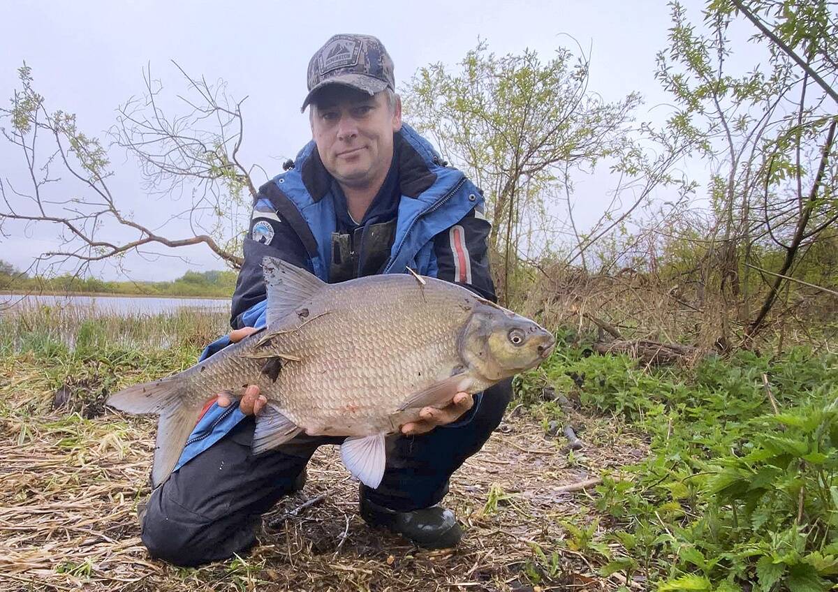 Alan Priidel 3,340-kilose latikaga. Allpool Tartut on sel aastal paremaid tulemusi andnud punniõng.