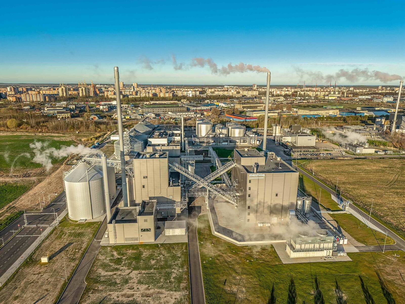 UAB MESTILLA avas uue, 70 miljonit eurot maksma läinud rapsitöötlemistehase.