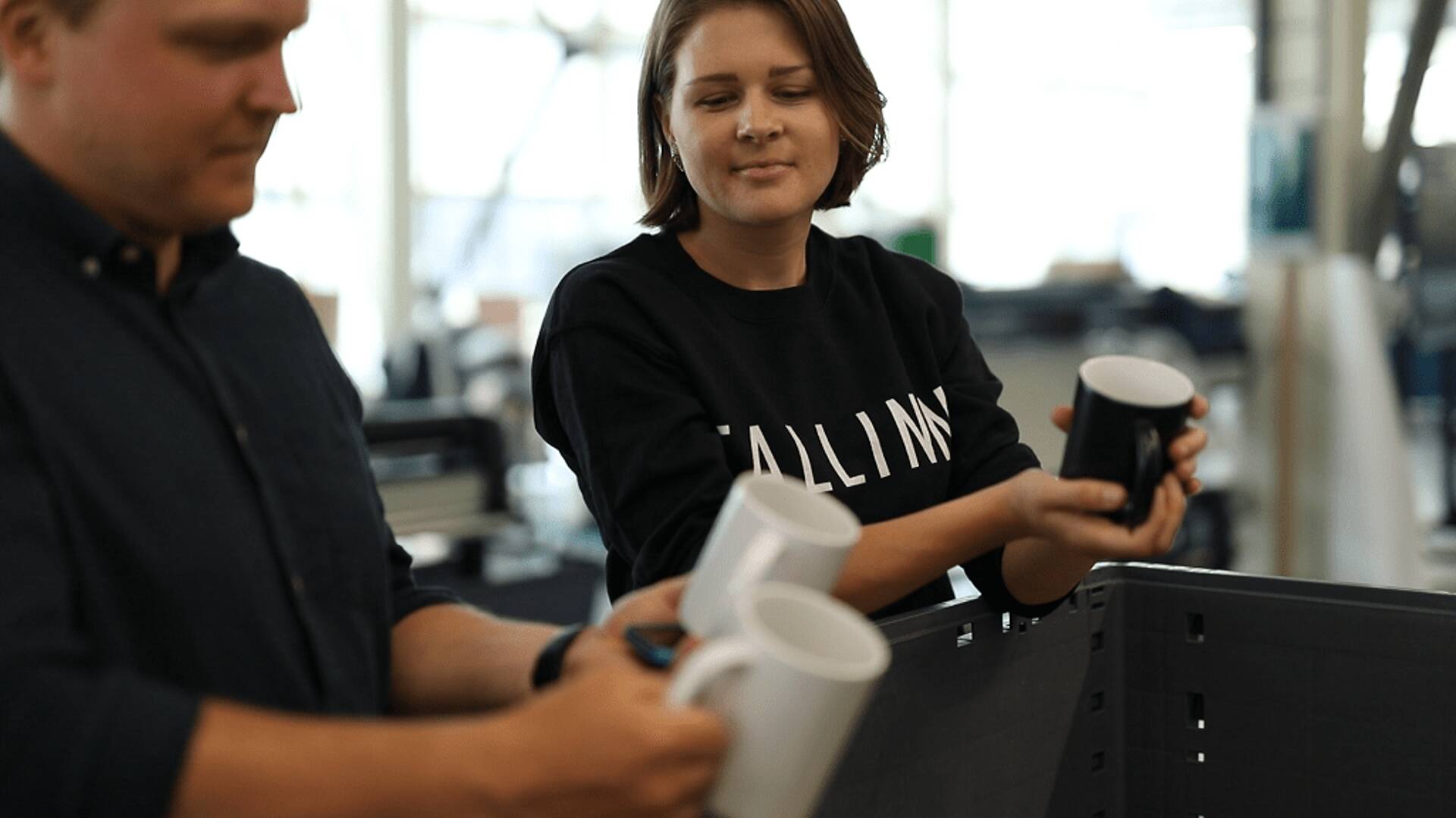 Populaarseid personaliseeritud pusasid tootva Eesti ettevõtte Muhoov asutaja Katheriin Liibert kasutas alguses Läti ükssarviku Printful teenust. Tema meelest on see oma äri alustamiseks hea koht.