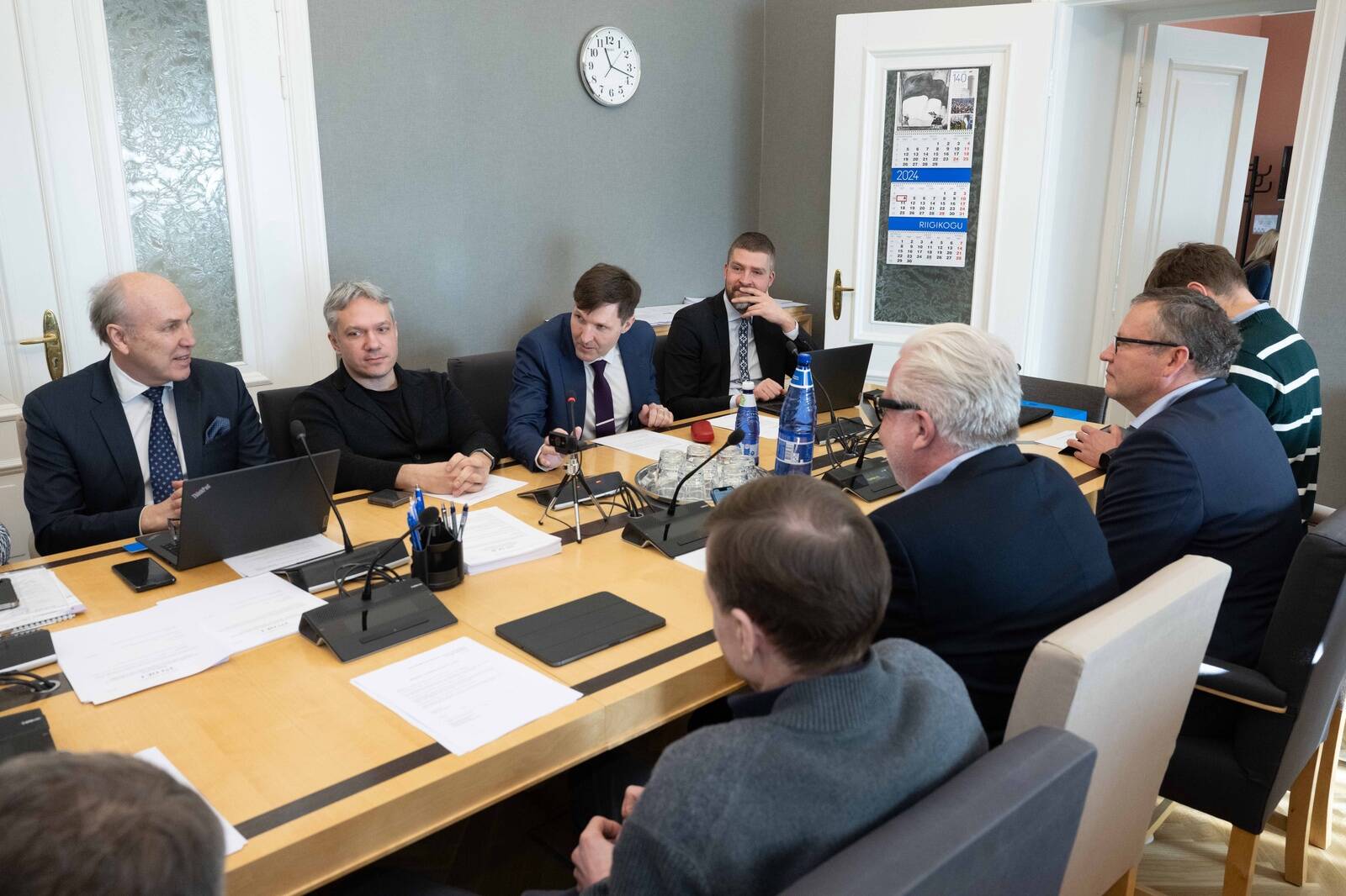 Rahanduskomisjon otsustas magusamaksu eelnõu suurde saali, kuid otsus polnud üksmeelne.