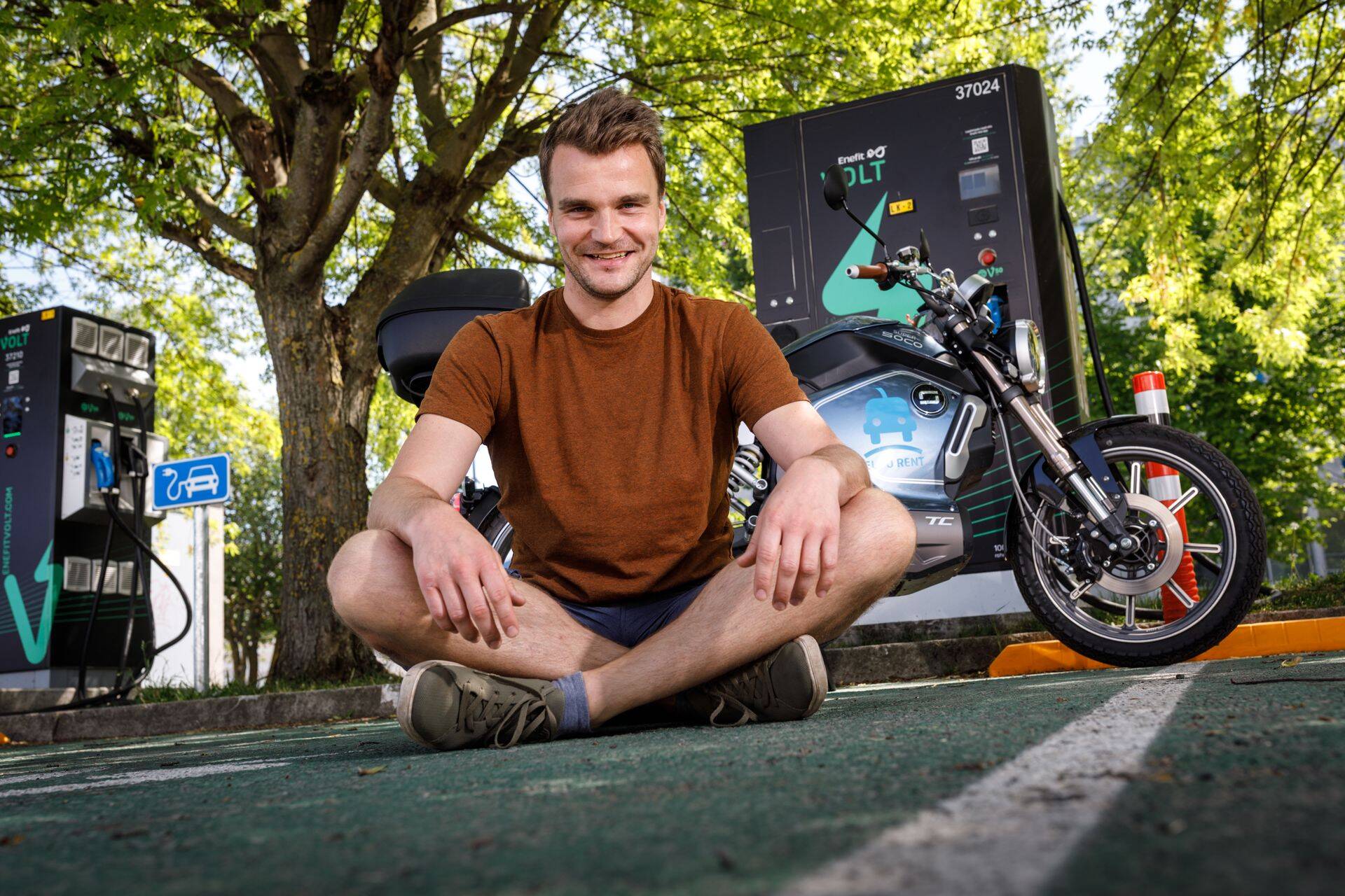 Kā stāsta ELMO Rent padomes priekšsēdētājs Ens Lanso, uzņēmuma mērķis ir piedāvāt klientiem servisu, kurā tie var pasūtīt sev piemērotu transporta līdzekli.