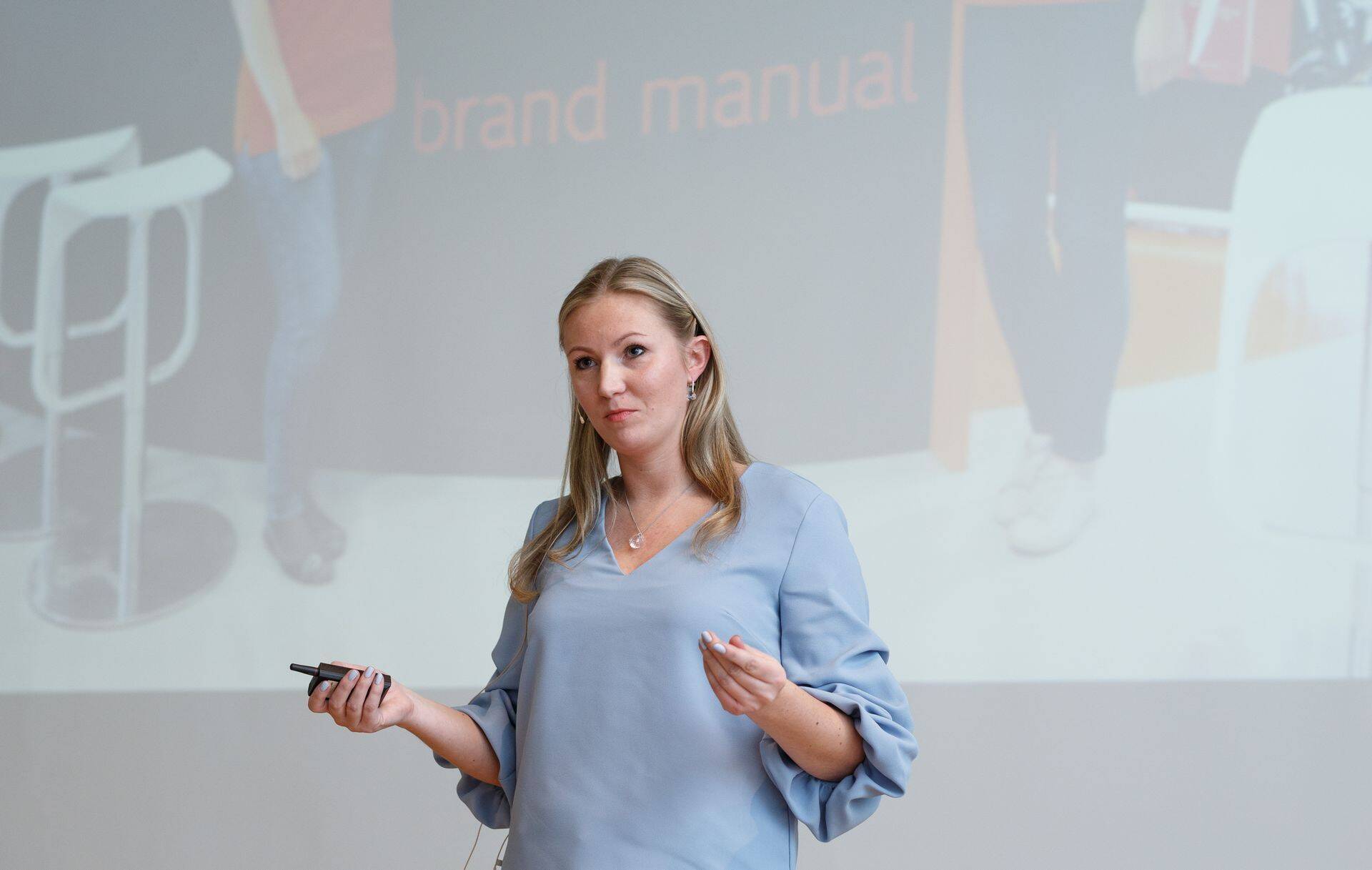 стратег Brand Manual Яана Зийус.