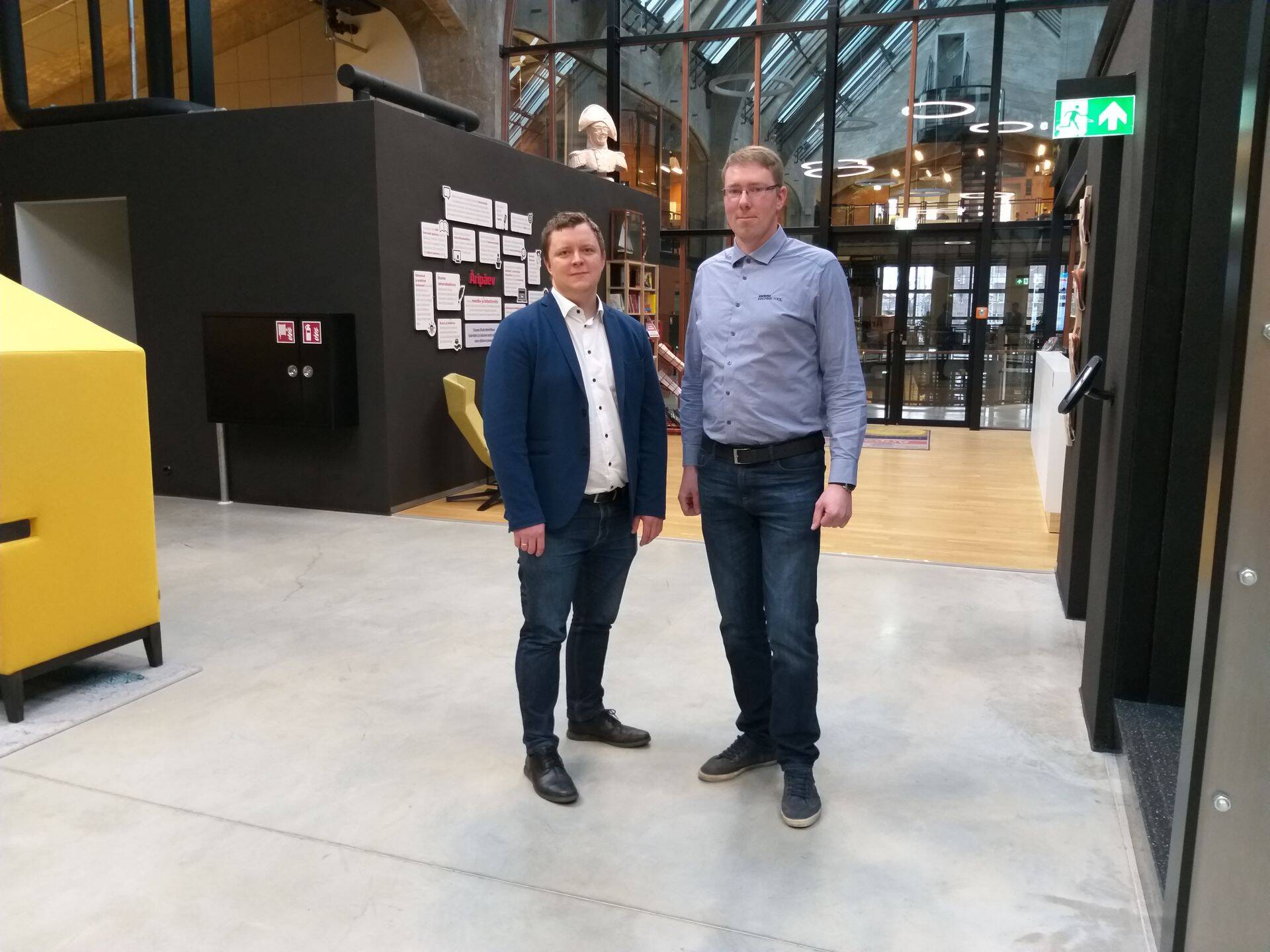 Venten OÜ juht Toomas Tammer ja Duroc Machine Tool OÜ müügijuht Rain Kala