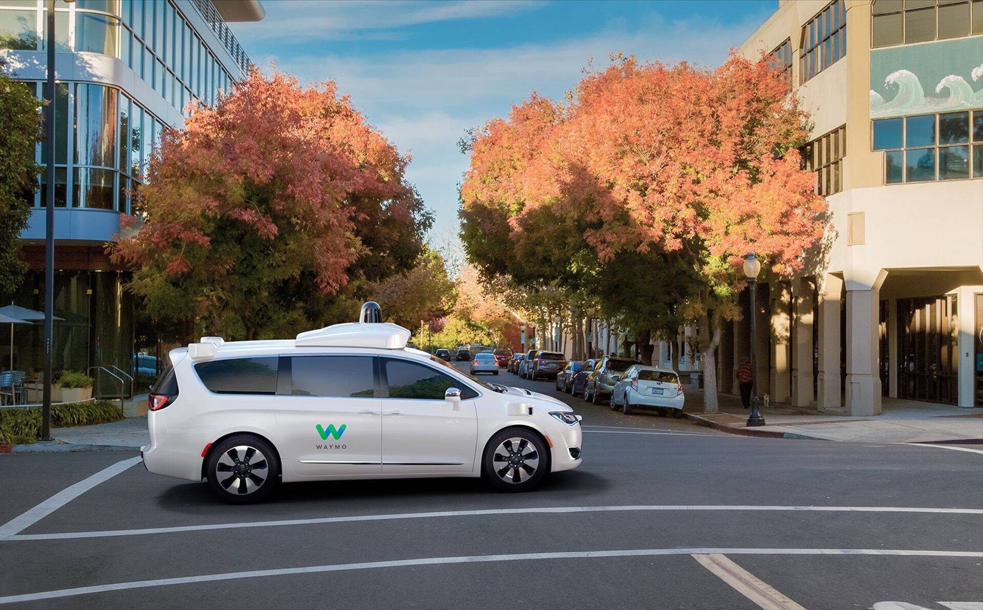 Waymo testib sel aastal tänavatel Chrysler Pacifica baasil loodud isesõitvat pereautot.