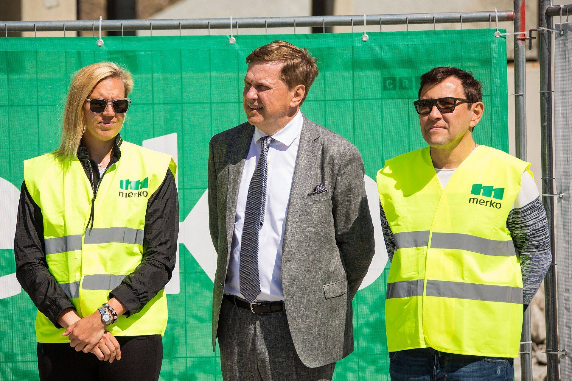 Tennisist Kaia Kanepi, Infortari juhatuse esimees Ain Hanschmidt (keskel) ja Tallink Grupi nõukogu esimees Enn Pant.