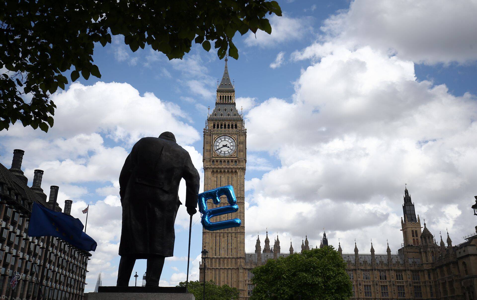 London, õhupall Winston Churchilli monumendi küljes