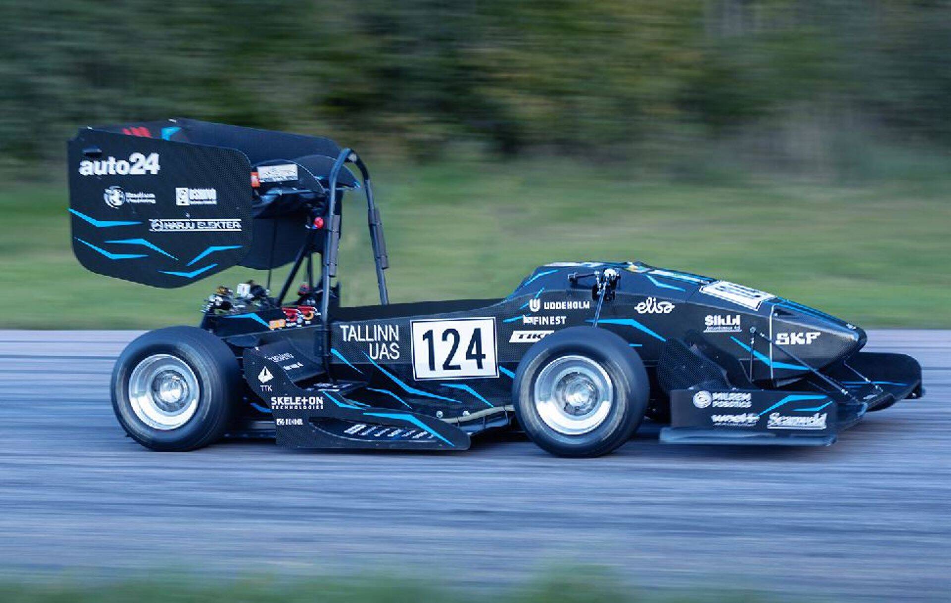 Formula Student Team Tallinn on valmistanud 12 tudengivormelit.