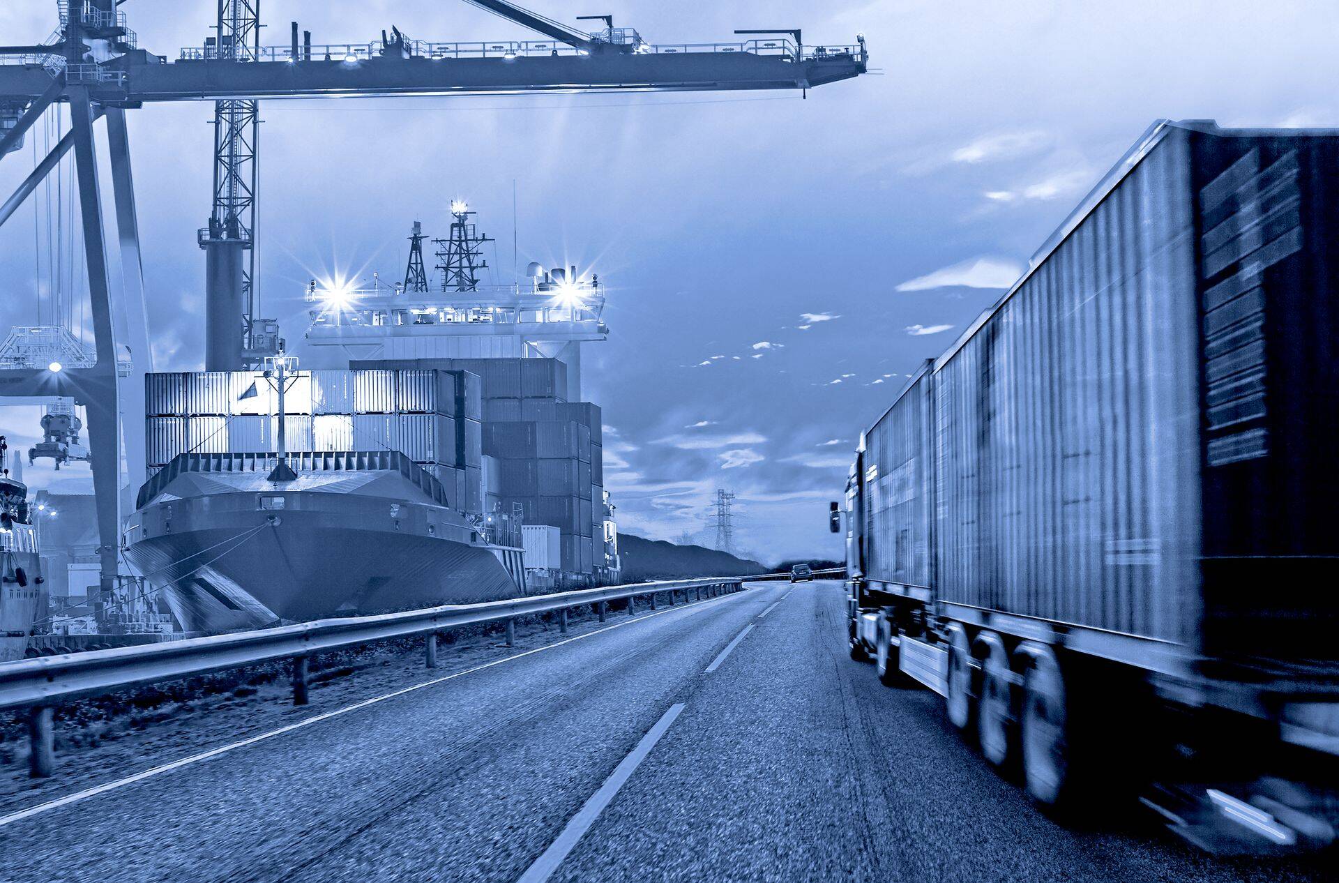 Товары для экспорта должны быть задекларированы в государстве ЕС, где учрежден экспортер или где товары погружены на транспортное средство.