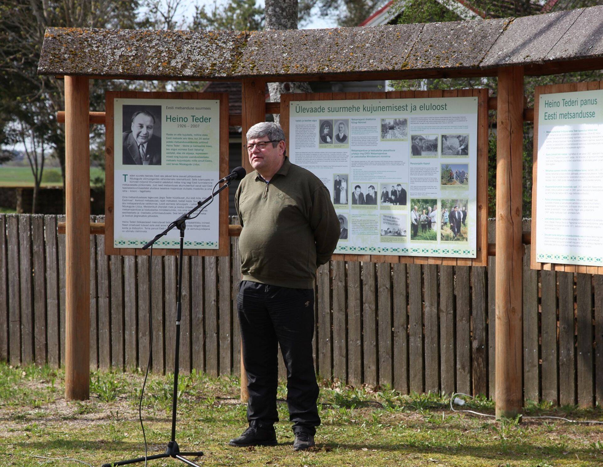 Andres Talijärv esinemas Valgamaal Kaara talu metsapäeval tänavu mais.