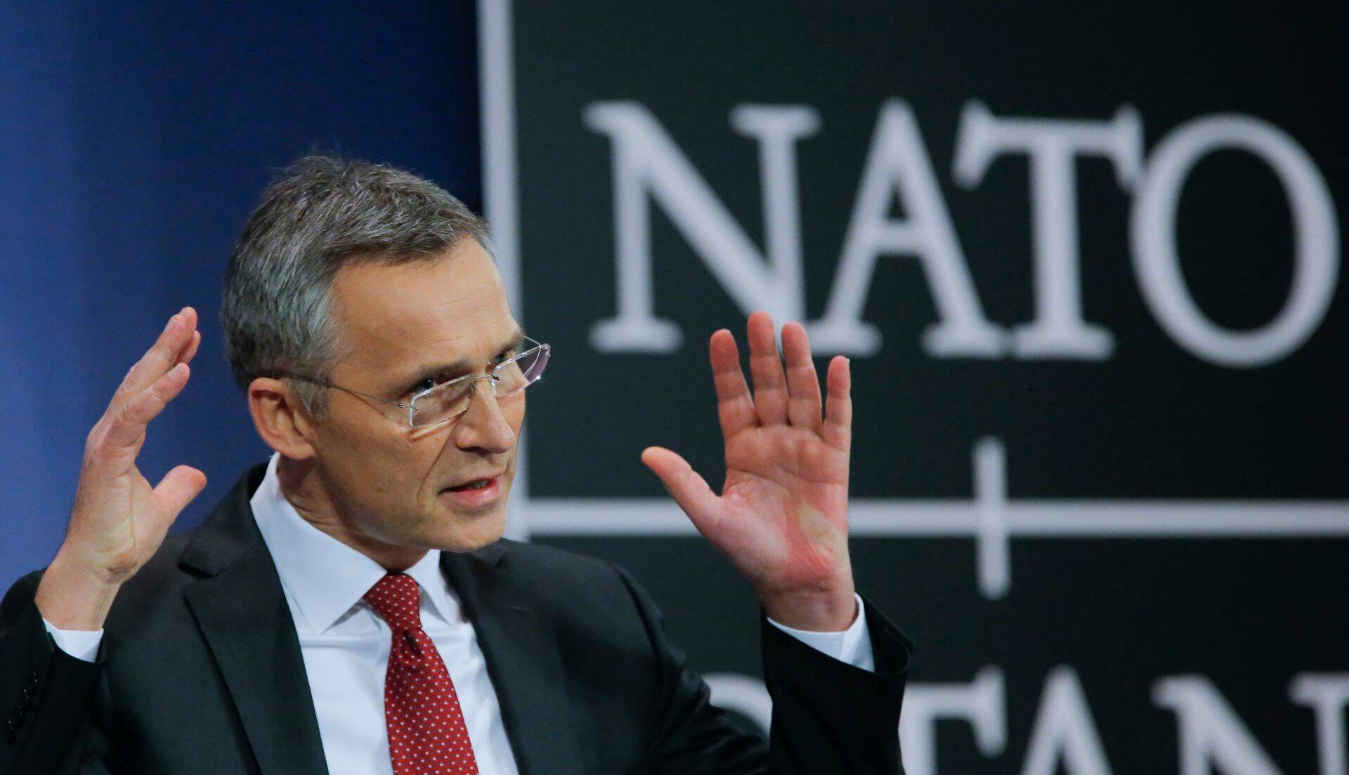 Jens Stoltenberg 9. veebruaril NATO riikide kaitseministrite kohtumisel Brüsselis.