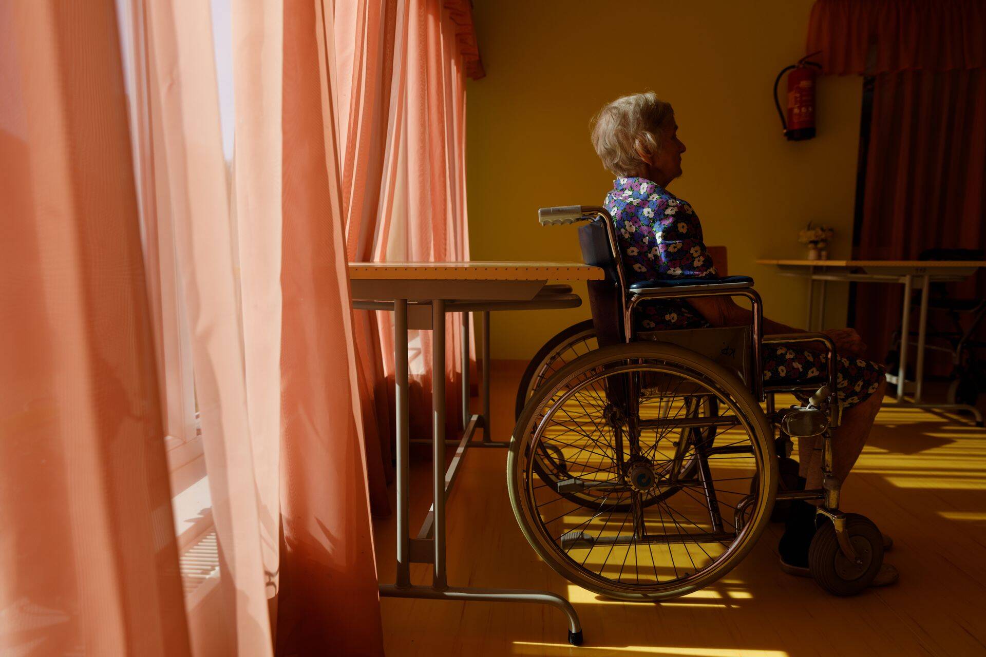 Uue seaduse järgi võivad hooldekodude kohad järsult kallineda. Pildil on pensionär Lõuna-Eesti Hooldekeskus Hellenurme külas.