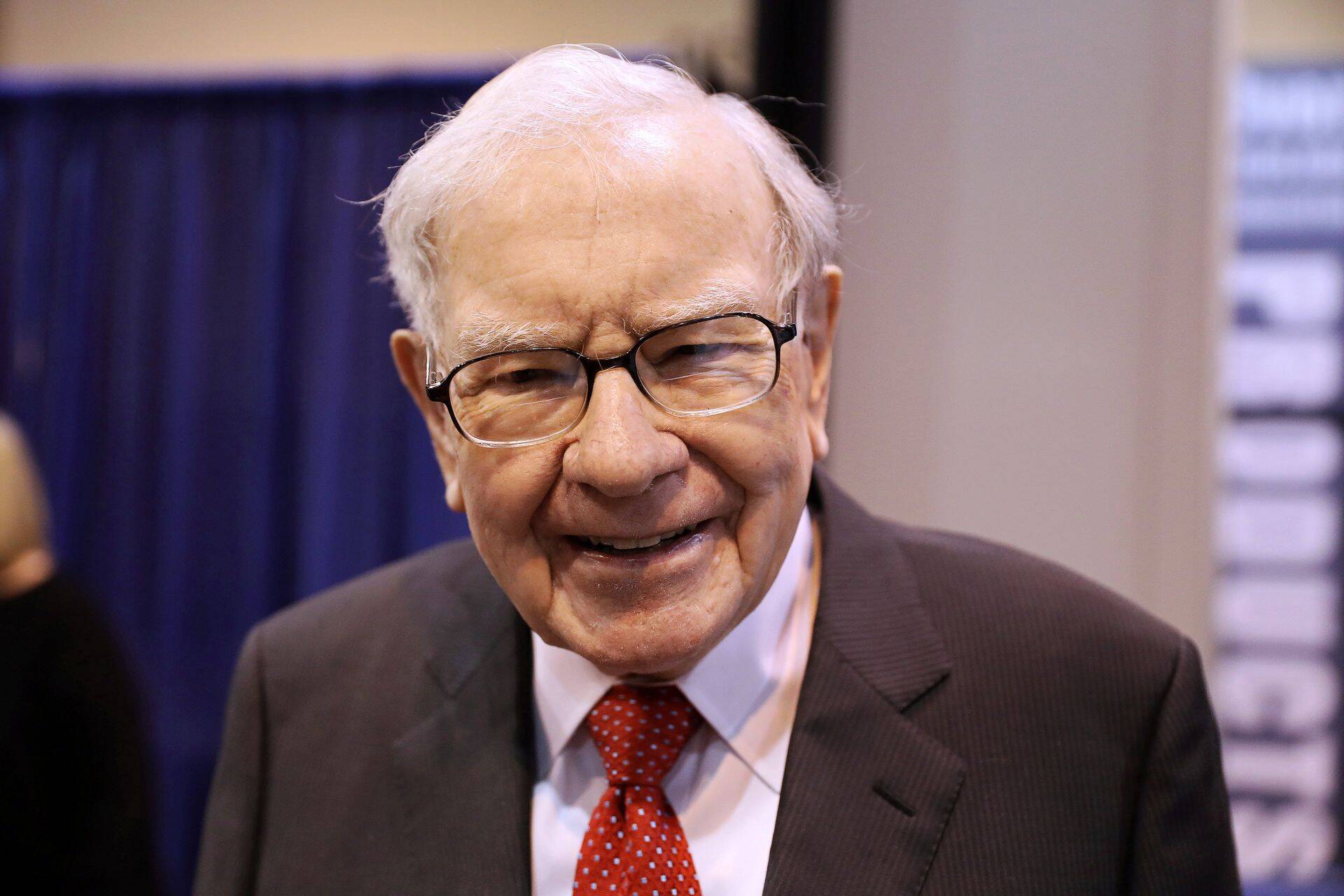 Warren Buffett leiab, et rikkad peaksid kõvasti makse maksma, samas sattus ise kriitika alla, et tema seda ise eriti ei tee.