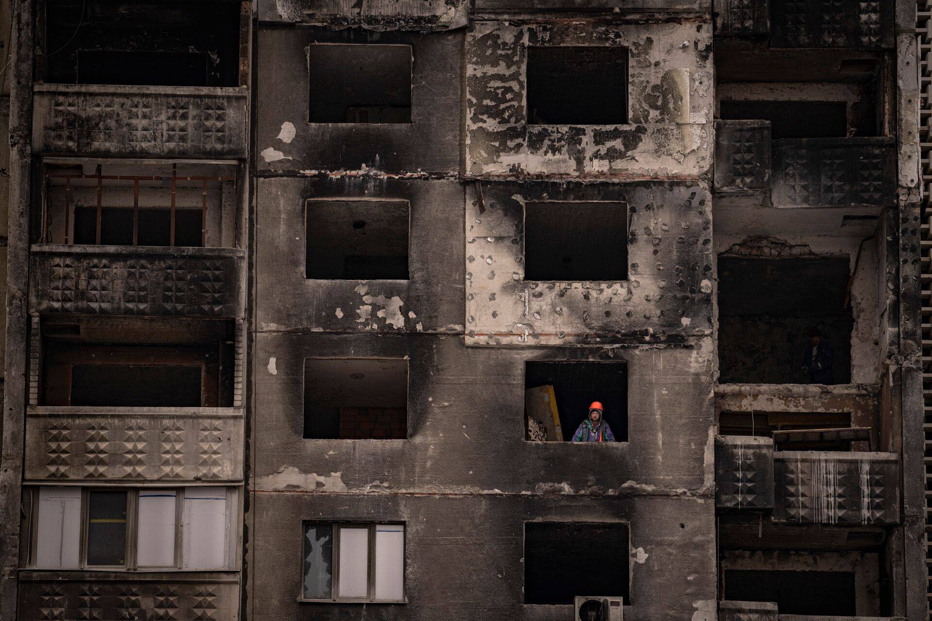 Жилой дом в Харькове, поврежденный обстрелами. Фото сделано 16 февраля.