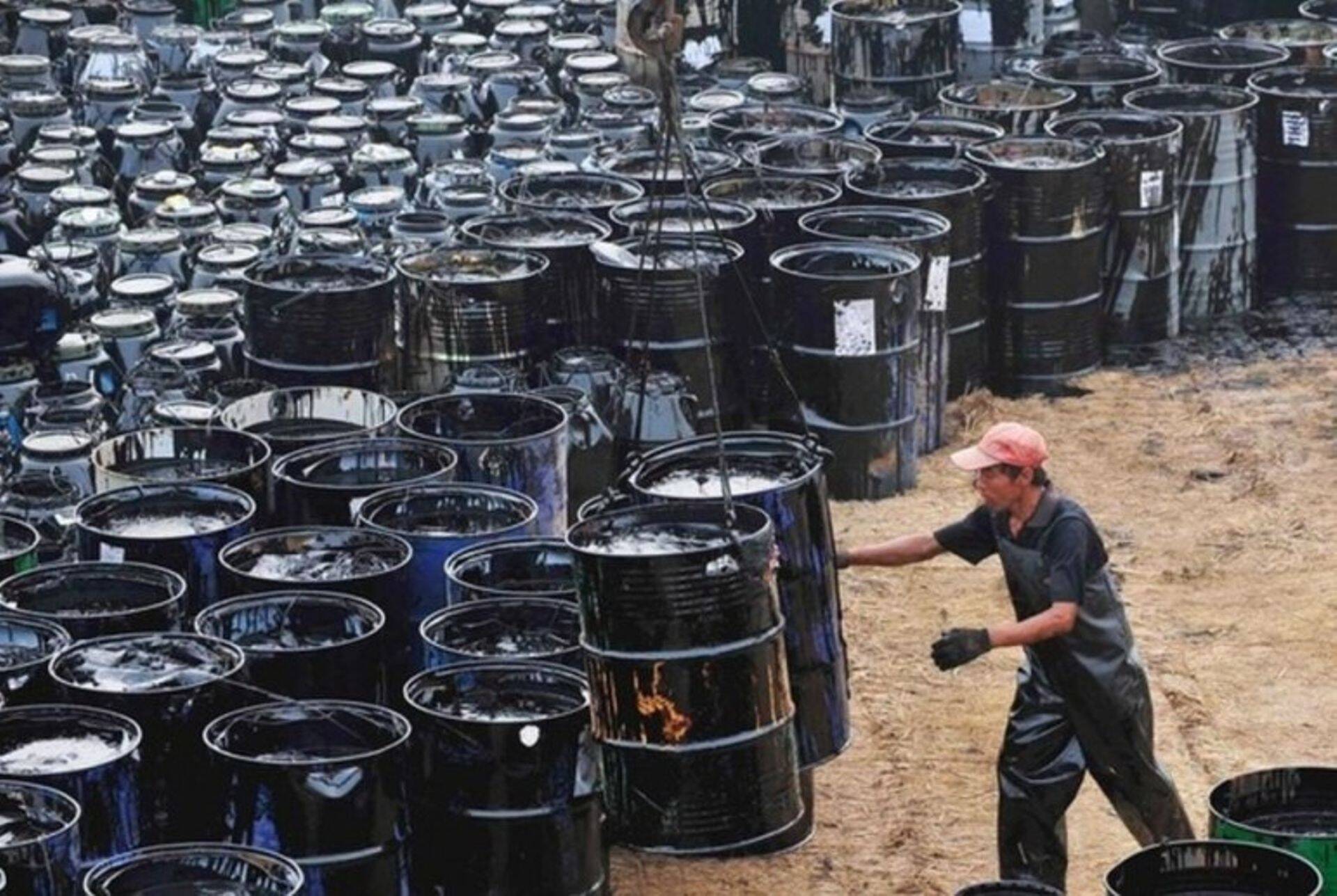 Нефть дорожает после падения цены на 4% днем ранее