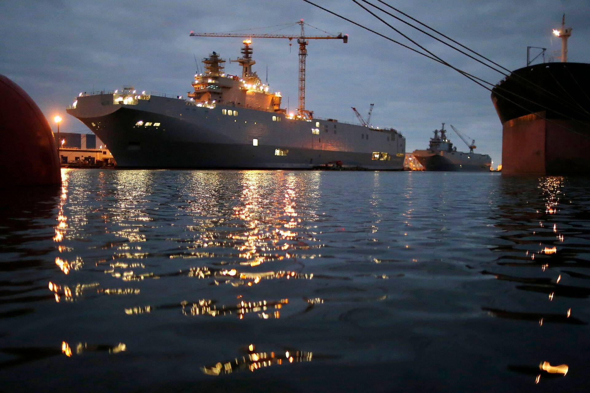 Mõlemad Venemaa tellitud Mistralid Prantsusmaal Saint-Nazaire'is.