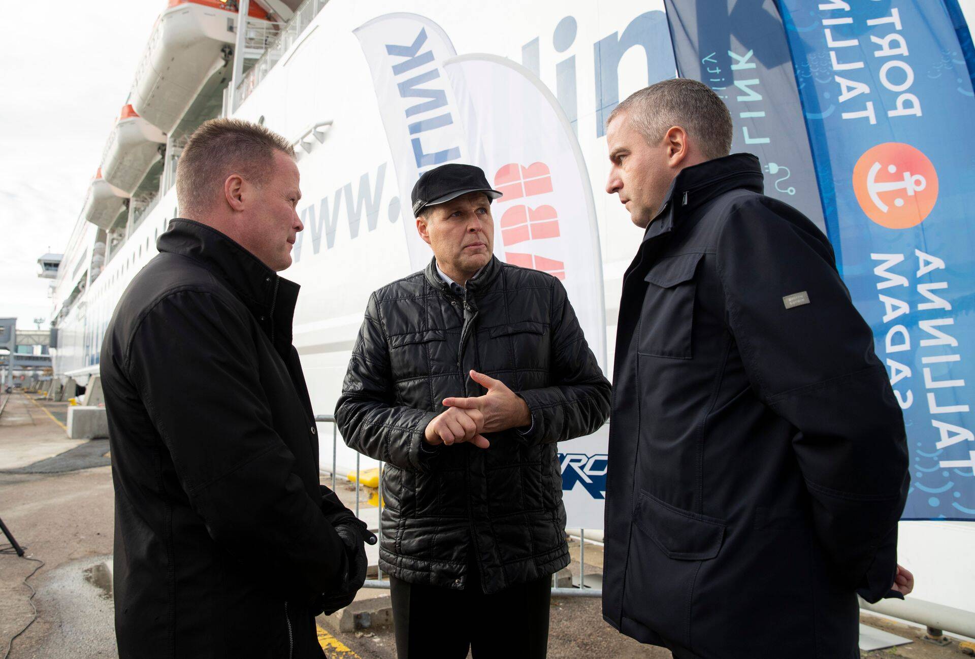 Tallinki tulemusi kommenteerib ettevõtte juht Paavo Nõgene (paremal).