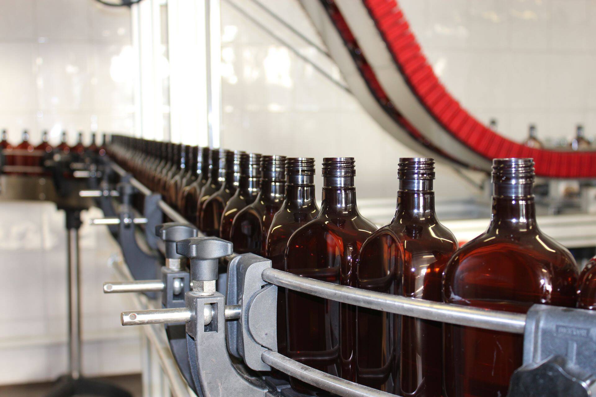 Alkoholitootjate ja maaletoojate liidu hinnangul on kange alkoholi maksukahju mullu minimaalselt 12 miljonit eurot.