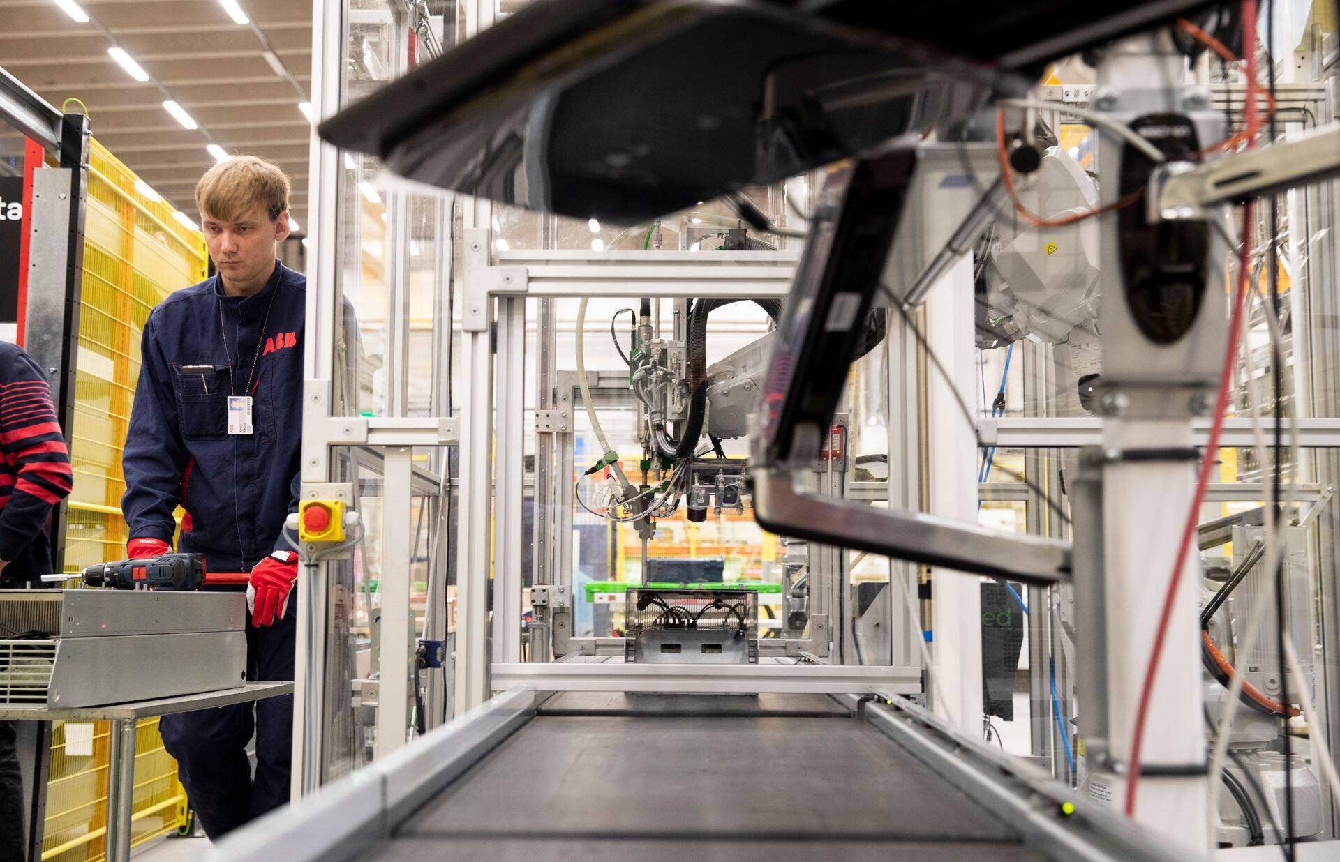 ABB automatiseeritud robotliinide tootmisüksus Eestis.