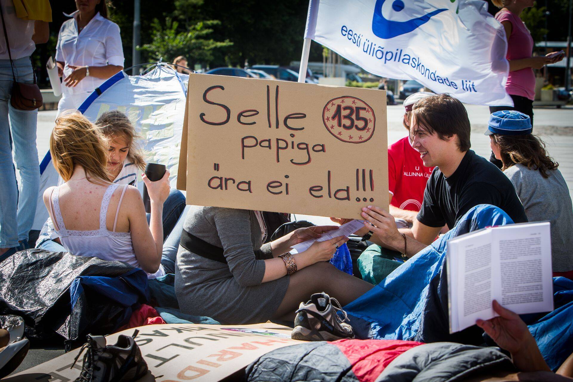 На кого учиться, чтобы получать хорошую зарплату?